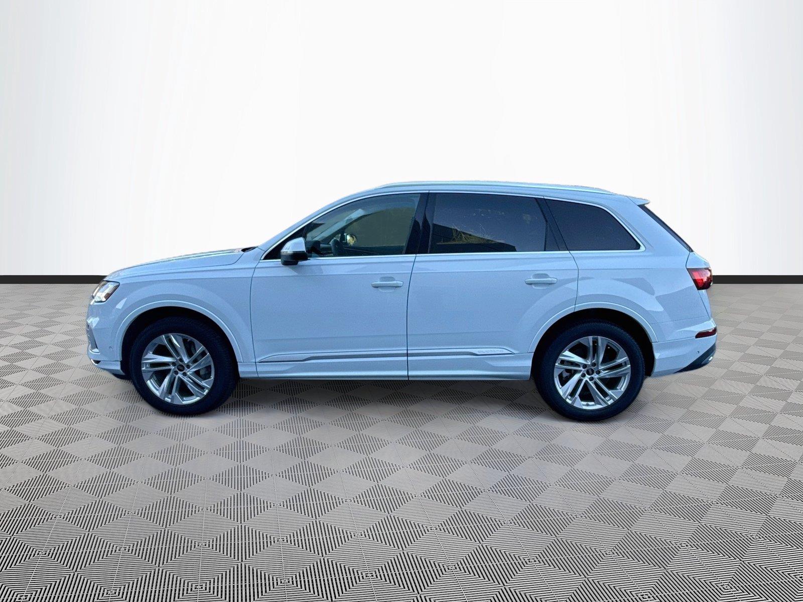 2023 Audi Q7 Premium Plus