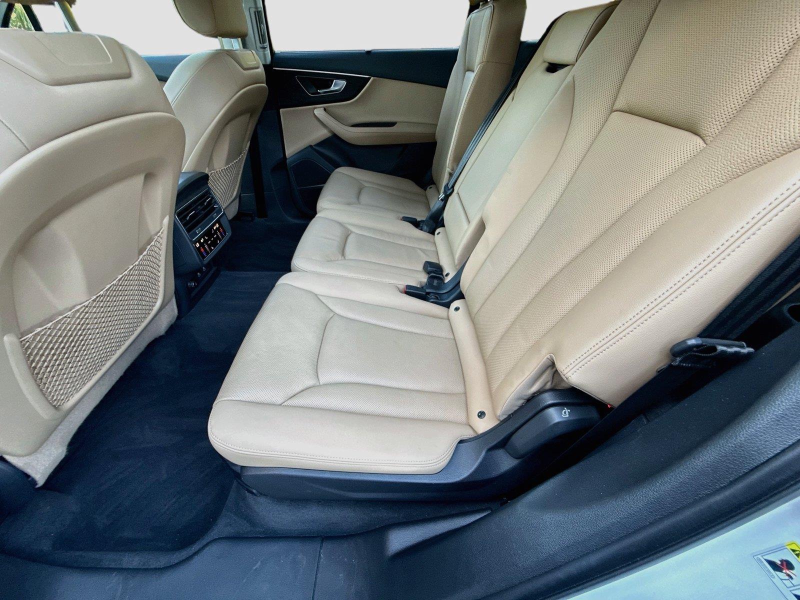 2023 Audi Q7 Premium Plus
