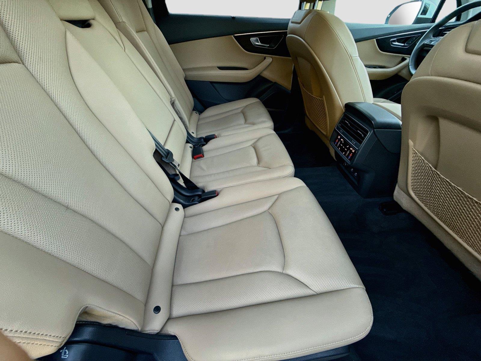 2023 Audi Q7 Premium Plus