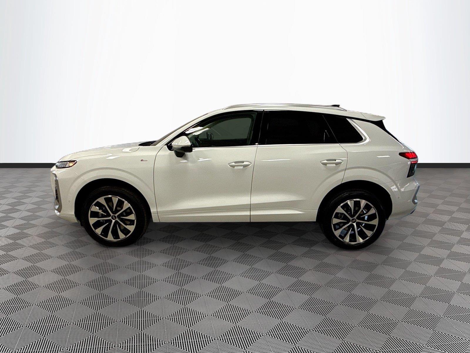 2026 Audi Q3 S line
