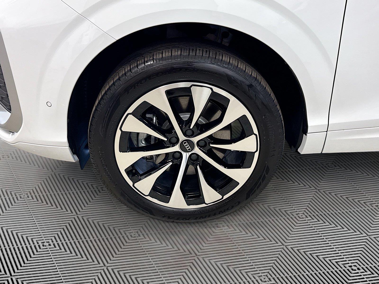 2026 Audi Q3 S line