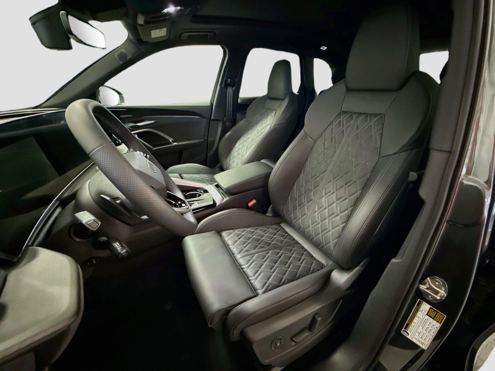2026 Audi SQ5 Prestige