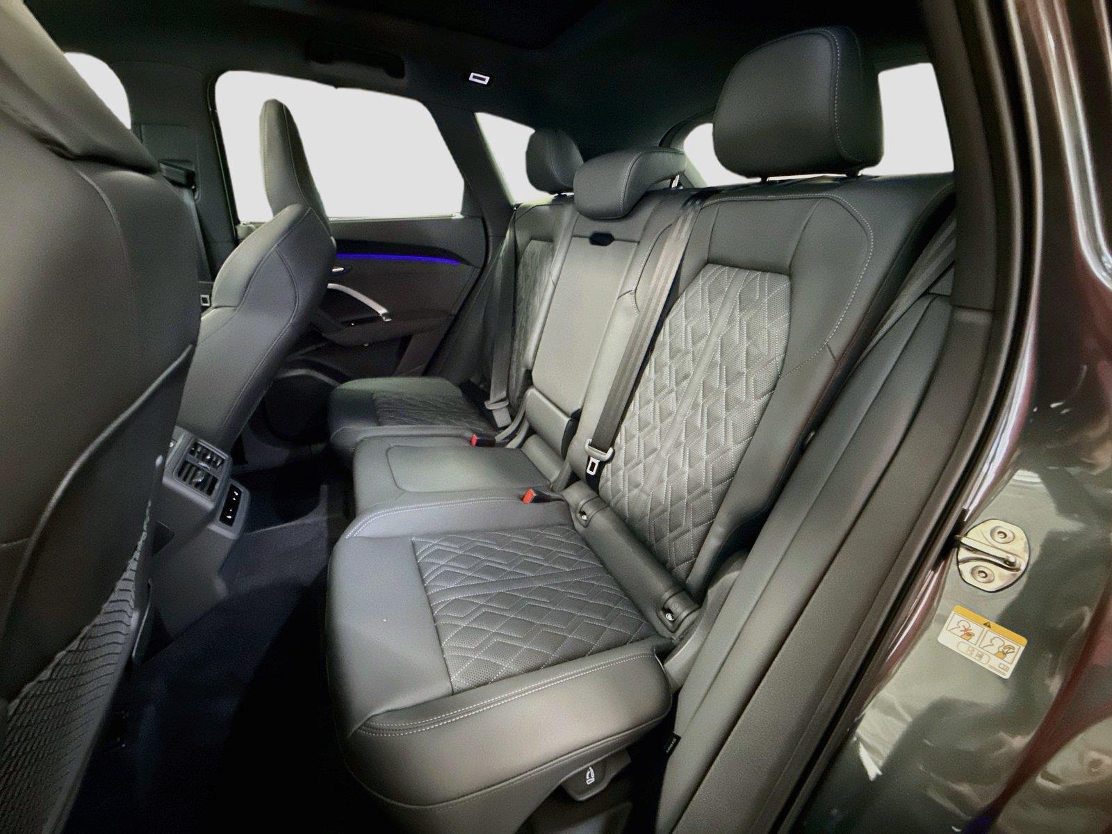 2026 Audi SQ5 Prestige