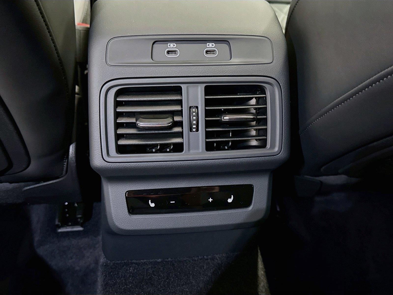 2026 Audi SQ5 Prestige
