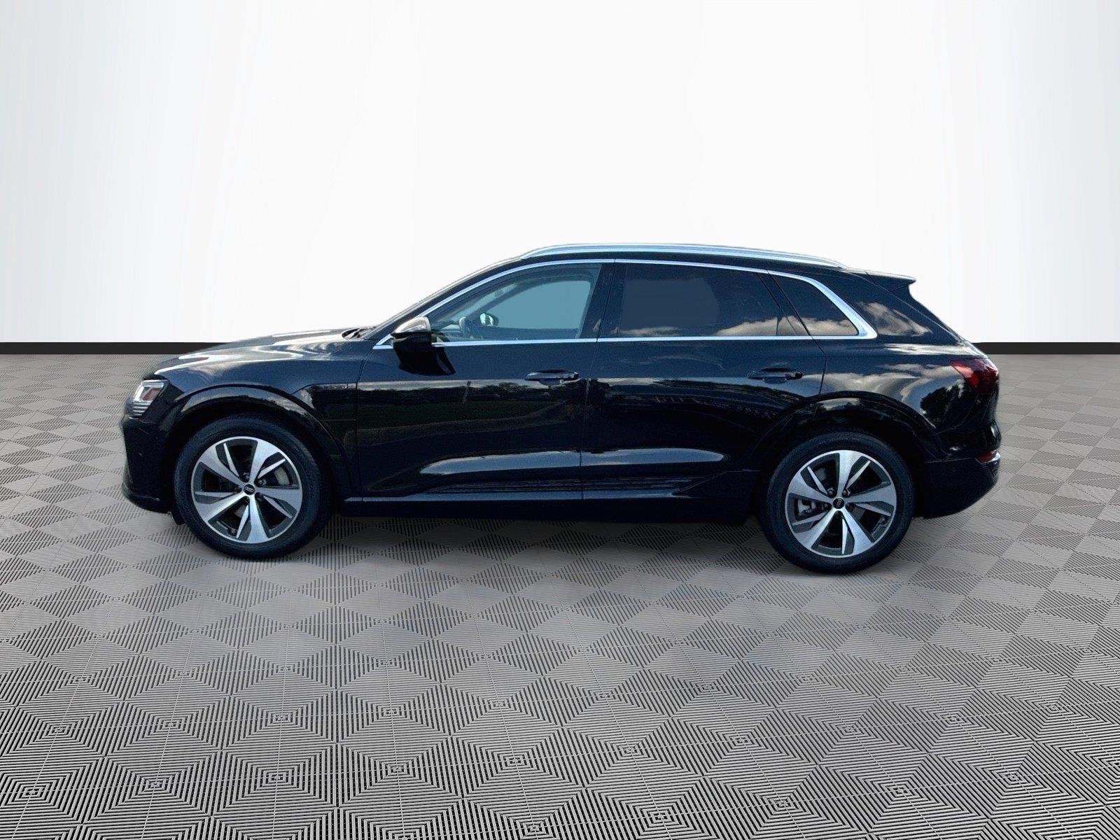 2024 Audi Q8 e-tron Premium Plus