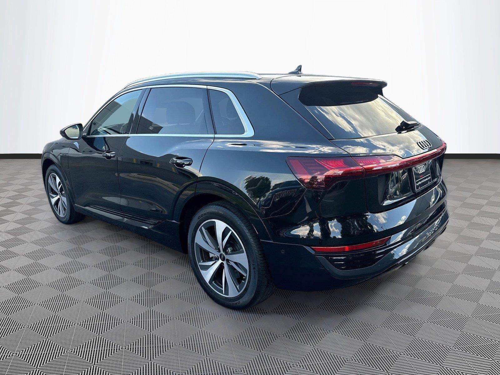 2024 Audi Q8 e-tron Premium Plus