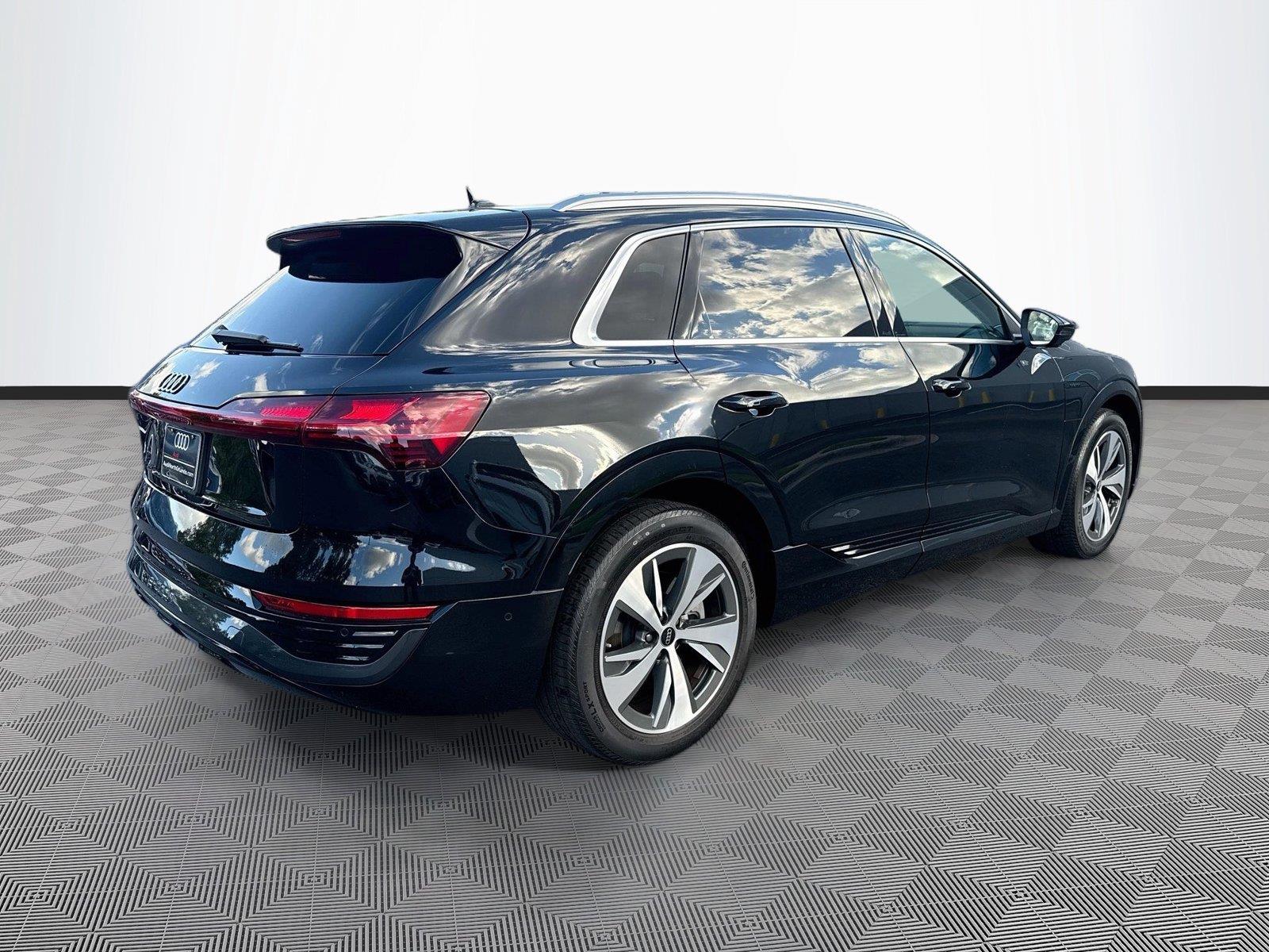 2024 Audi Q8 e-tron Premium Plus