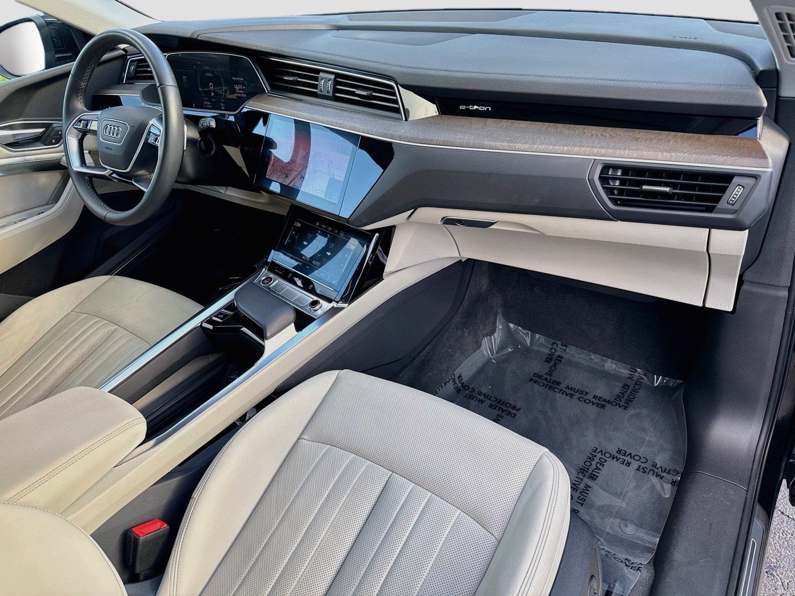 2024 Audi Q8 e-tron Premium Plus