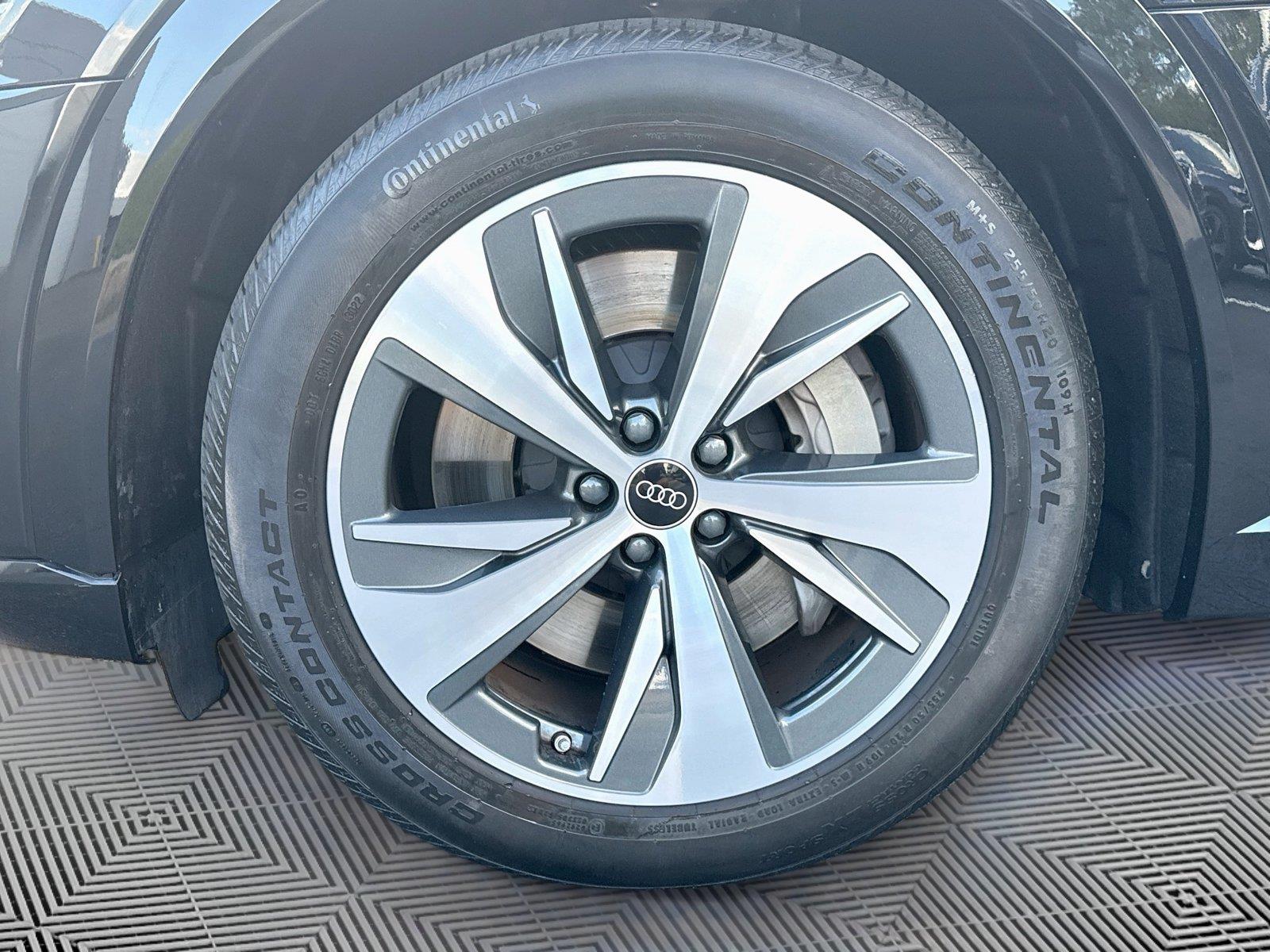 2024 Audi Q8 e-tron Premium Plus