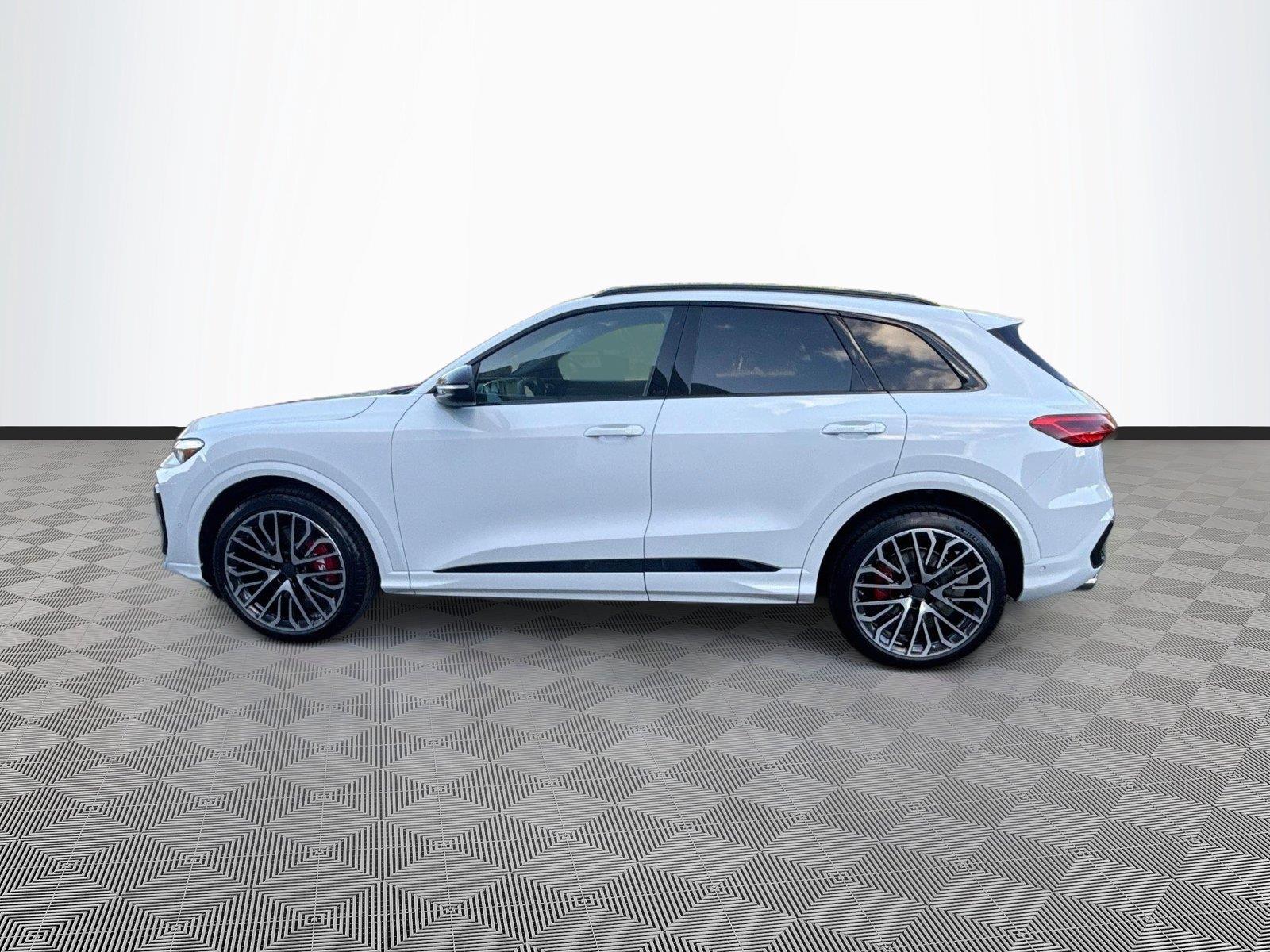 2026 Audi SQ5 Premium Plus