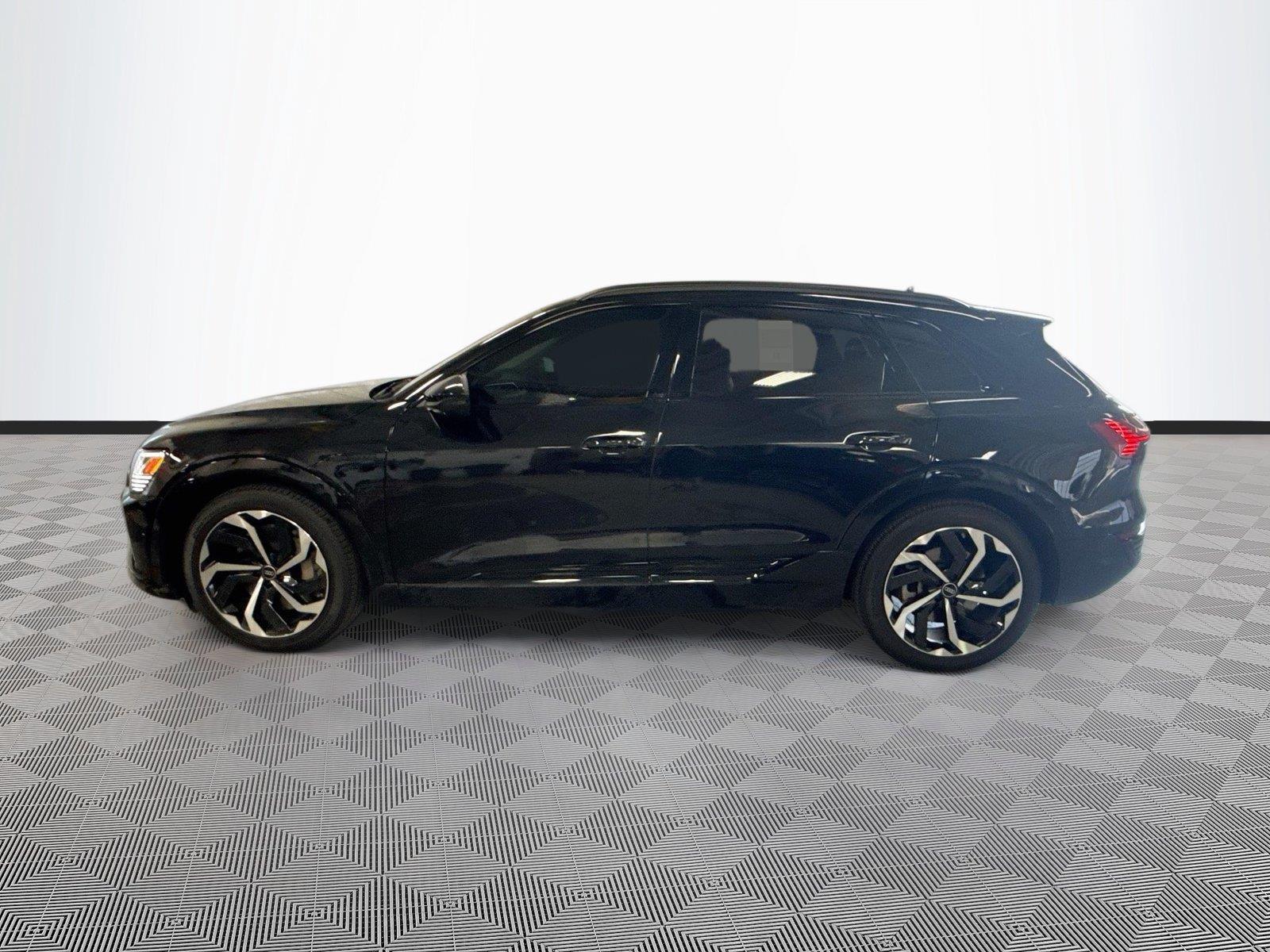 2024 Audi Q8 e-tron Premium Plus