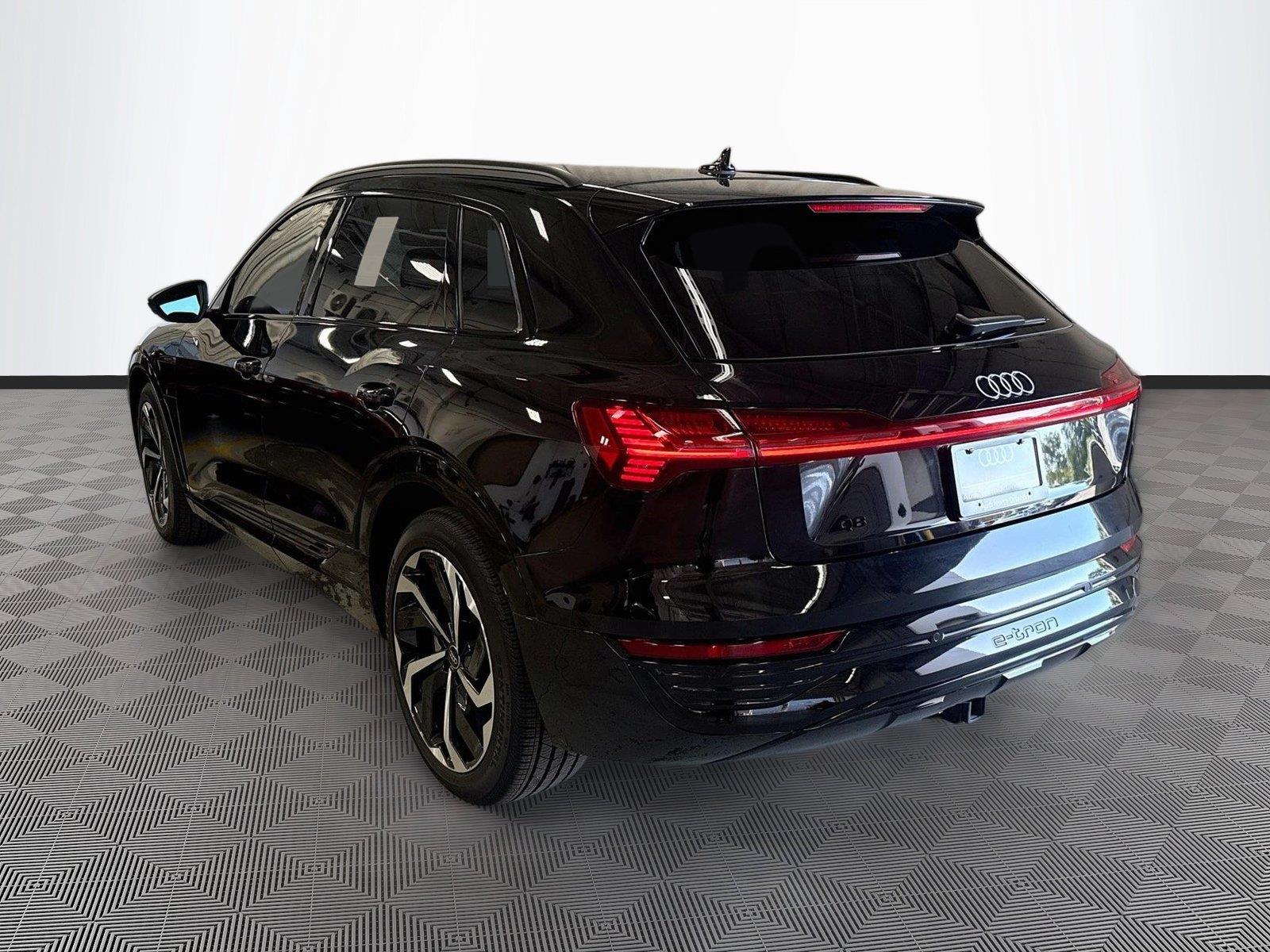 2024 Audi Q8 e-tron Premium Plus