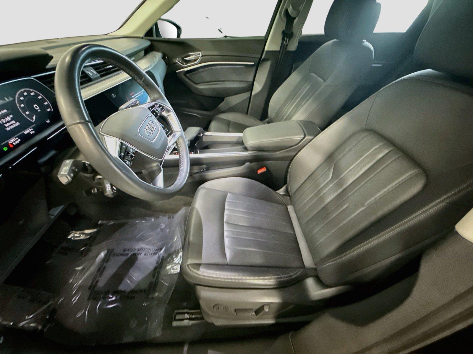 2024 Audi Q8 e-tron Premium Plus