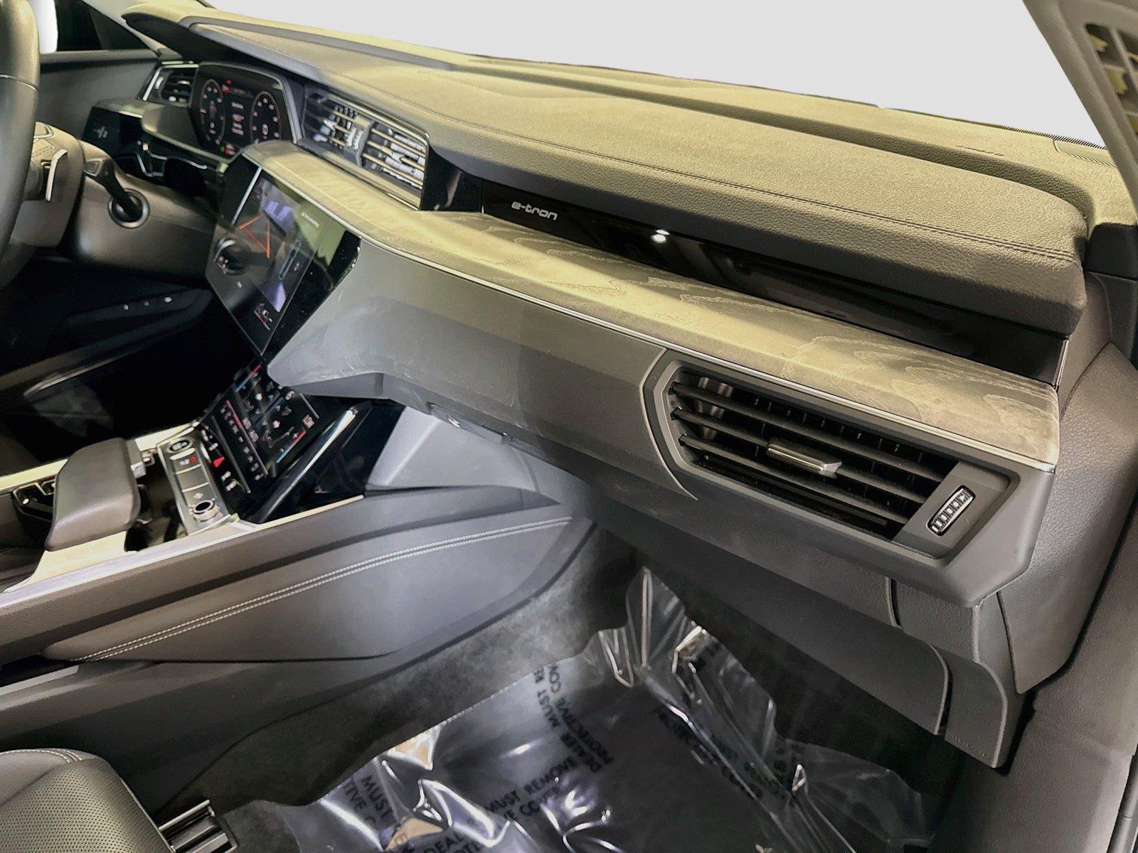 2024 Audi Q8 e-tron Premium Plus