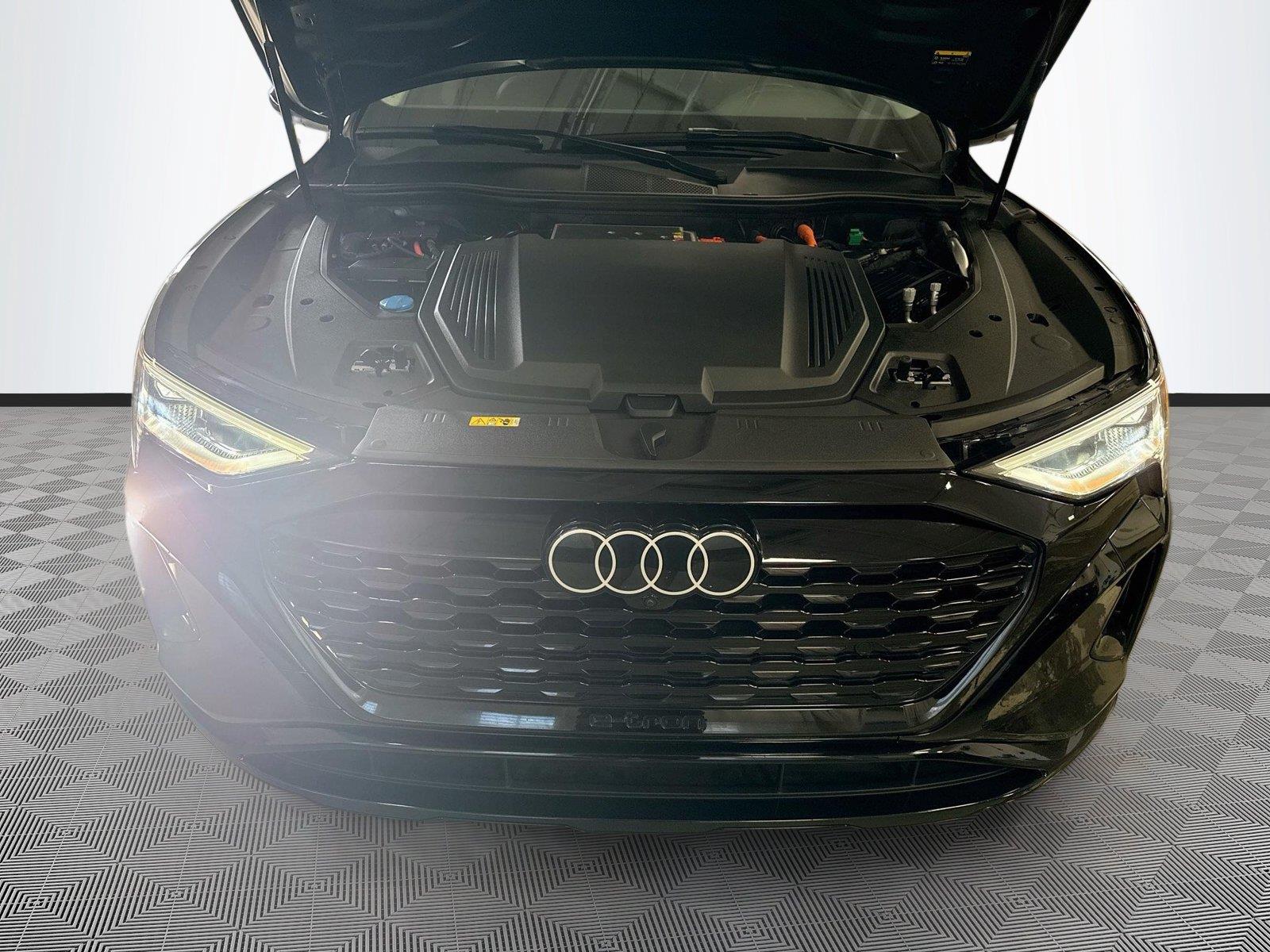 2024 Audi Q8 e-tron Premium Plus