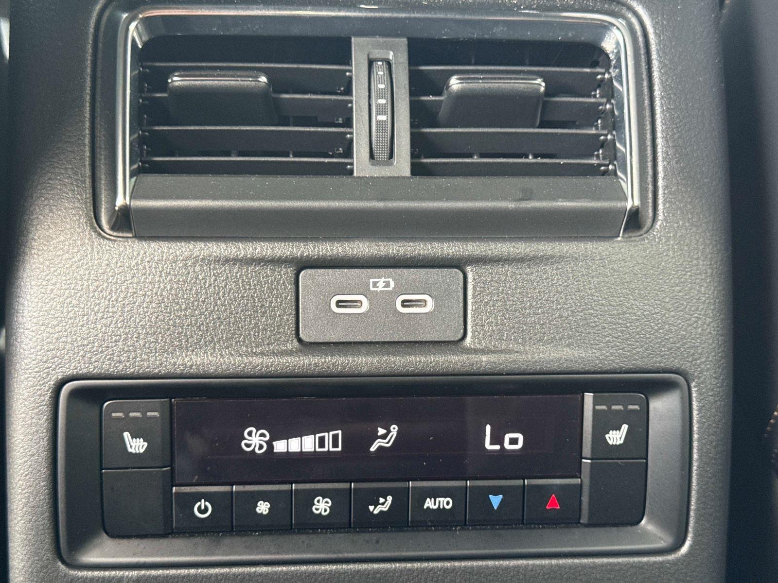 2024 Mazda CX-90 PHEV Premium Plus