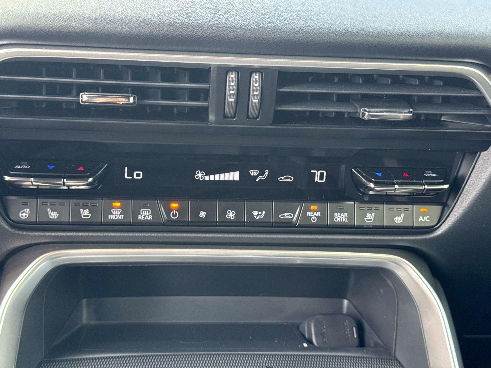 2024 Mazda CX-90 PHEV Premium Plus