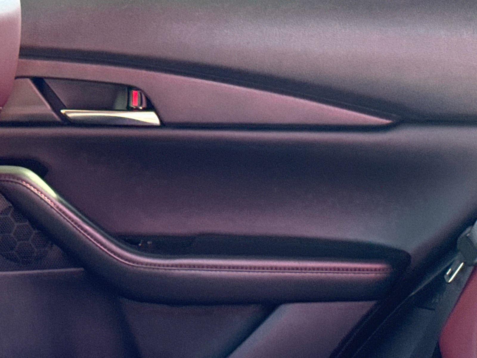 2025 MAZDA CX-30 Carbon