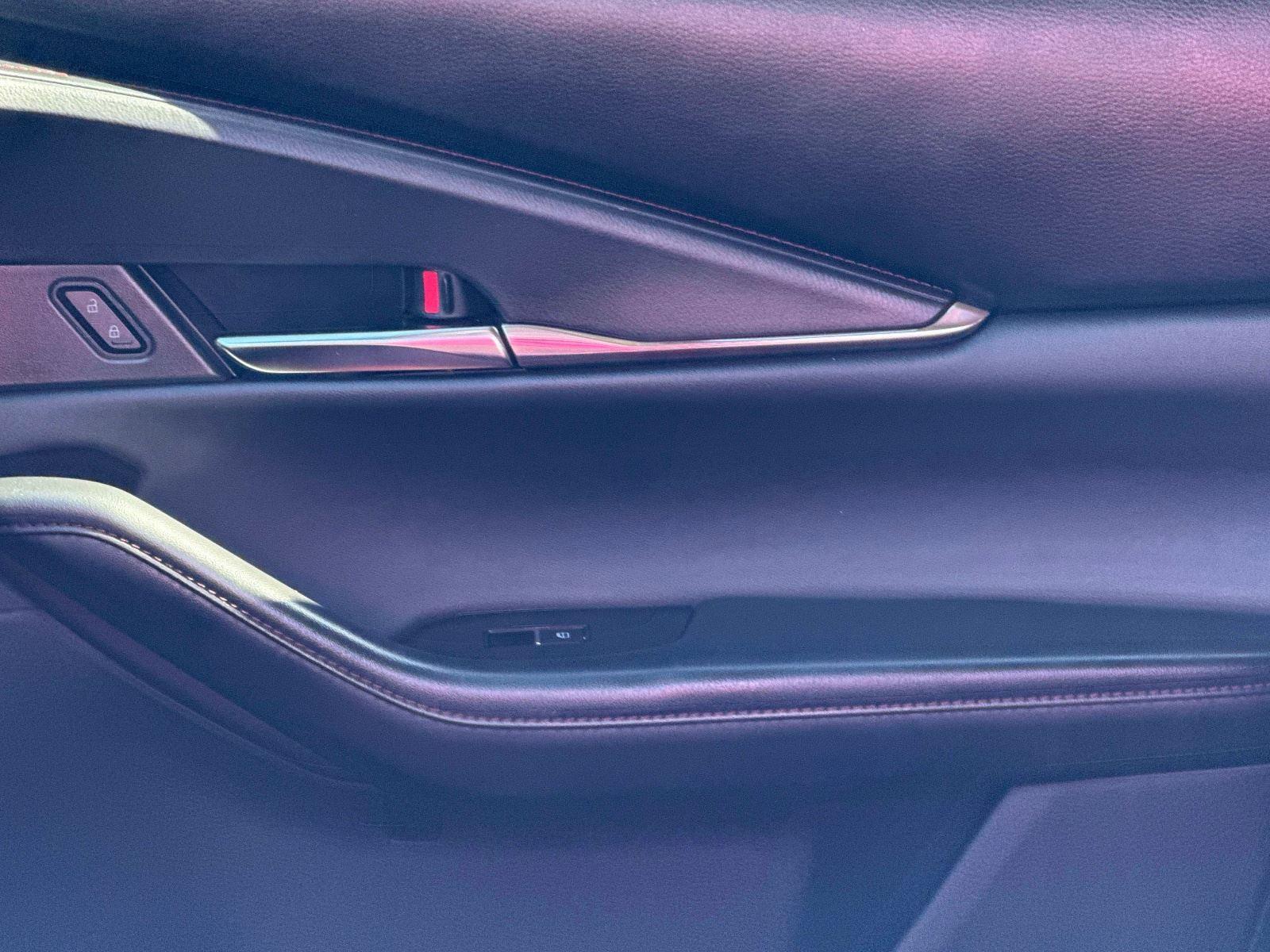 2025 MAZDA CX-30 Carbon