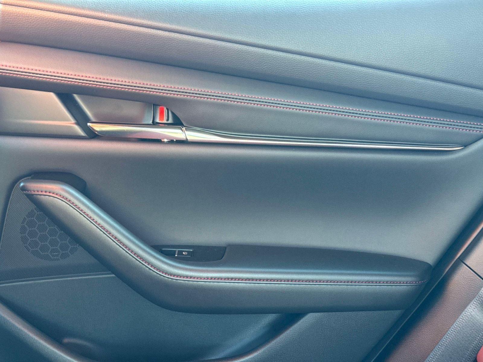 2026 Mazda Mazda3 Hatchback 2.5 S Carbon Edition