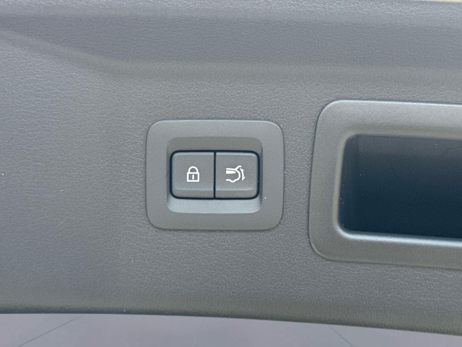 2025 Mazda CX-90 Preferred Package