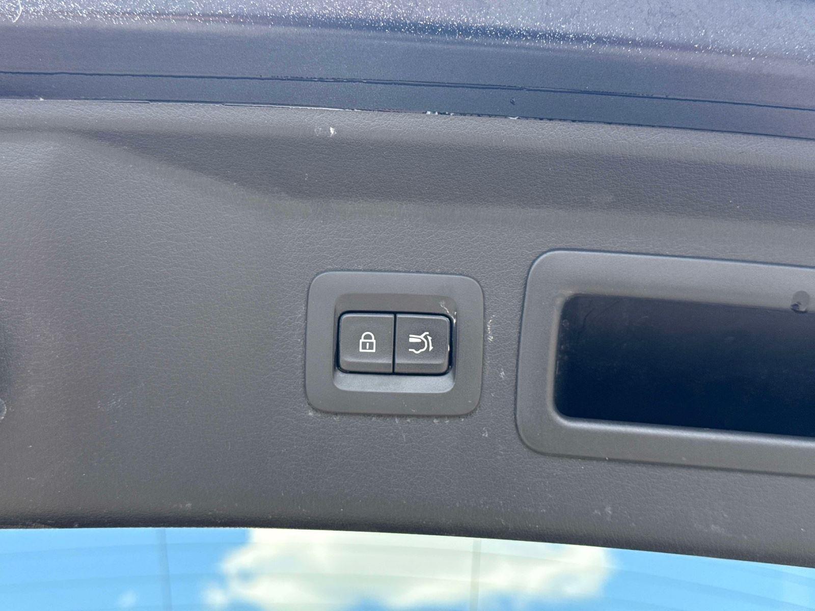 2025 Mazda CX-90 Preferred Package