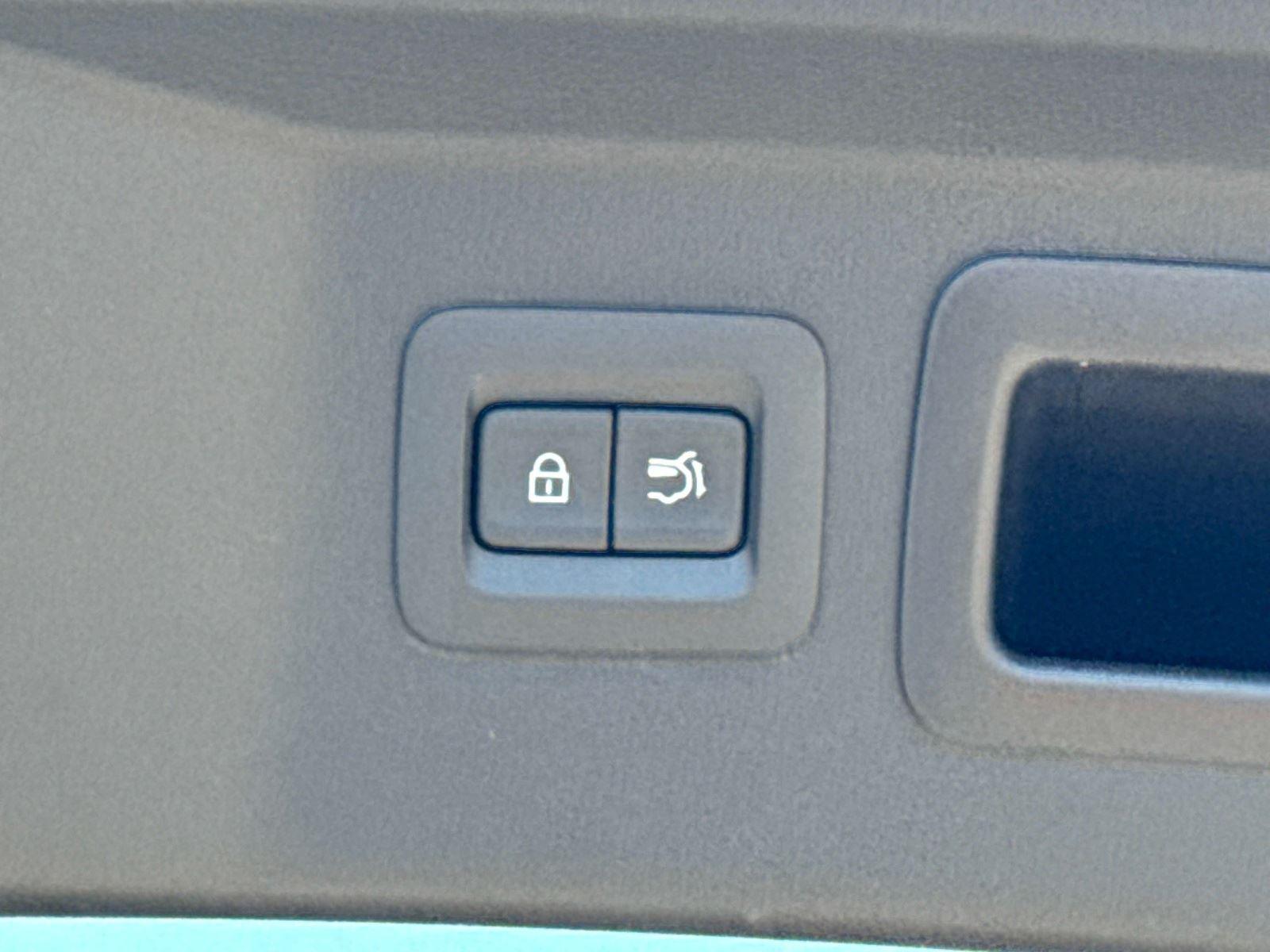 2025 Mazda CX-90 Preferred Package