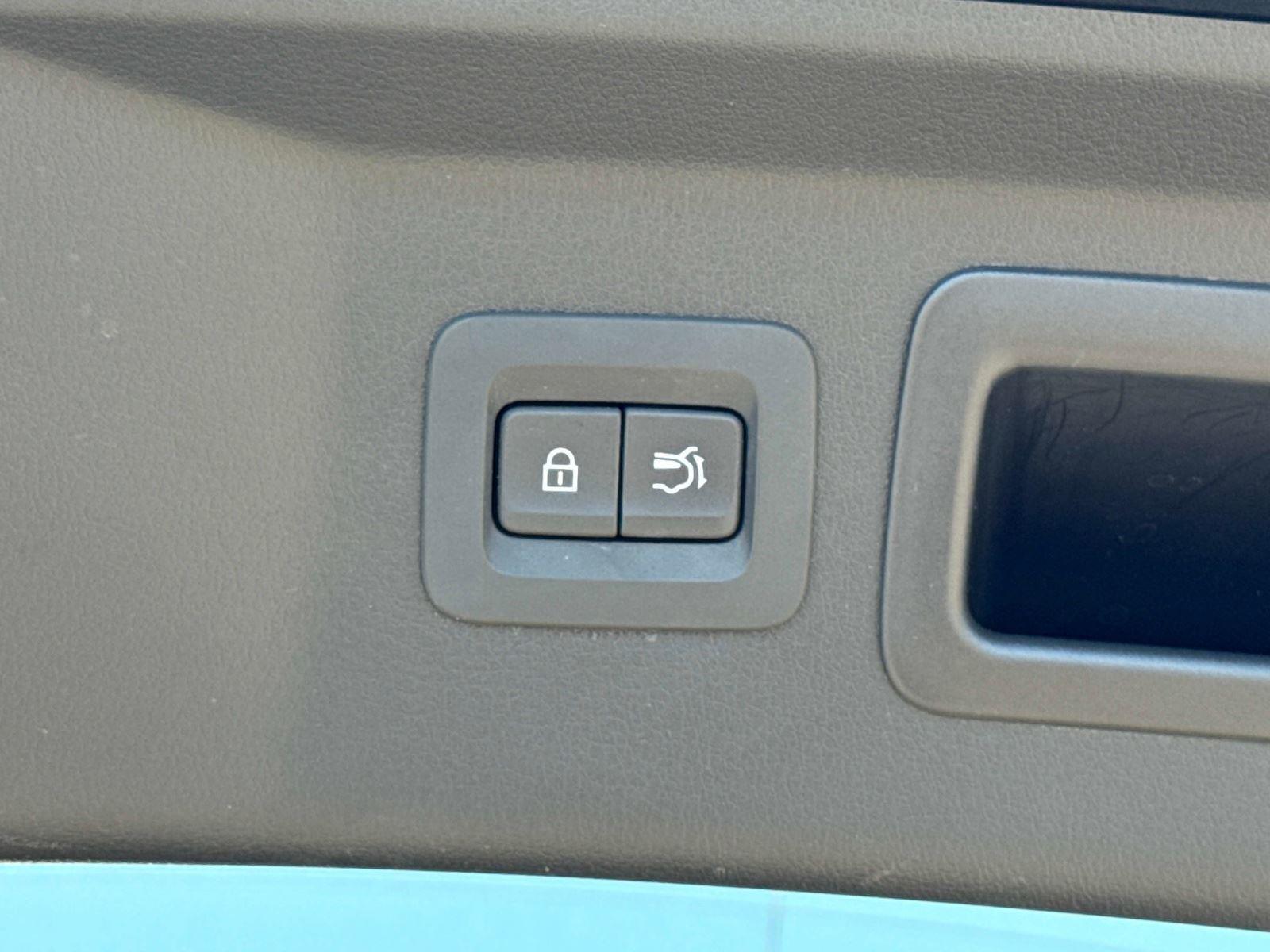 2025 Mazda CX-90 Preferred Package