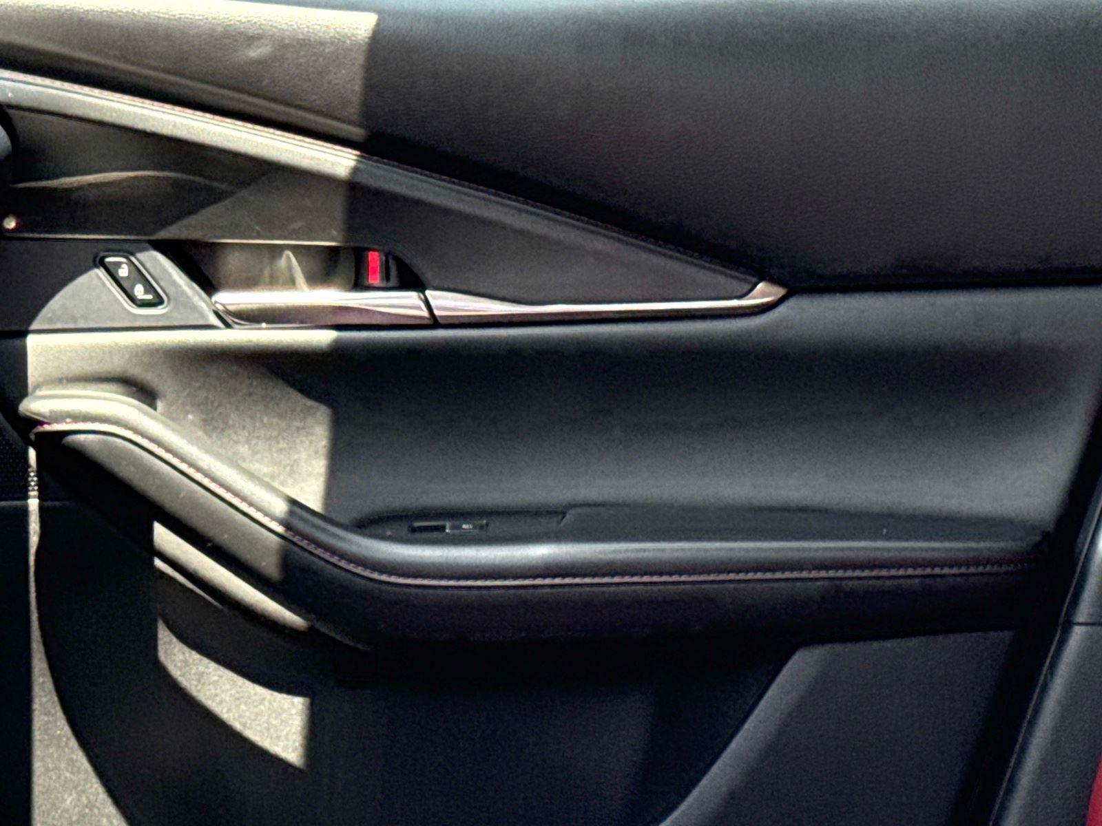 2025 Mazda CX-30 2.5 S Carbon Edition