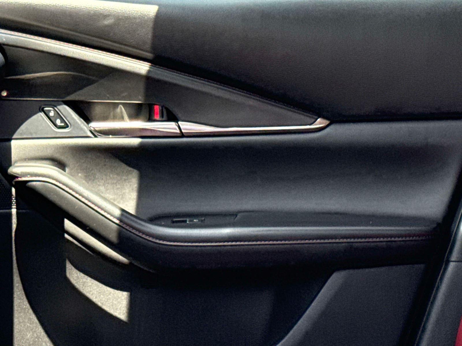 2025 Mazda CX-30 2.5 S Carbon Edition