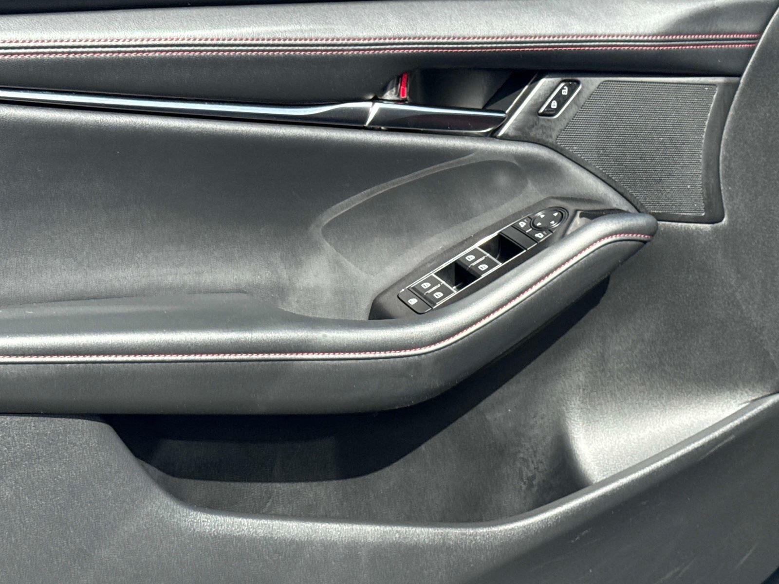 2026 Mazda Mazda3 Hatchback 2.5 S Carbon Edition