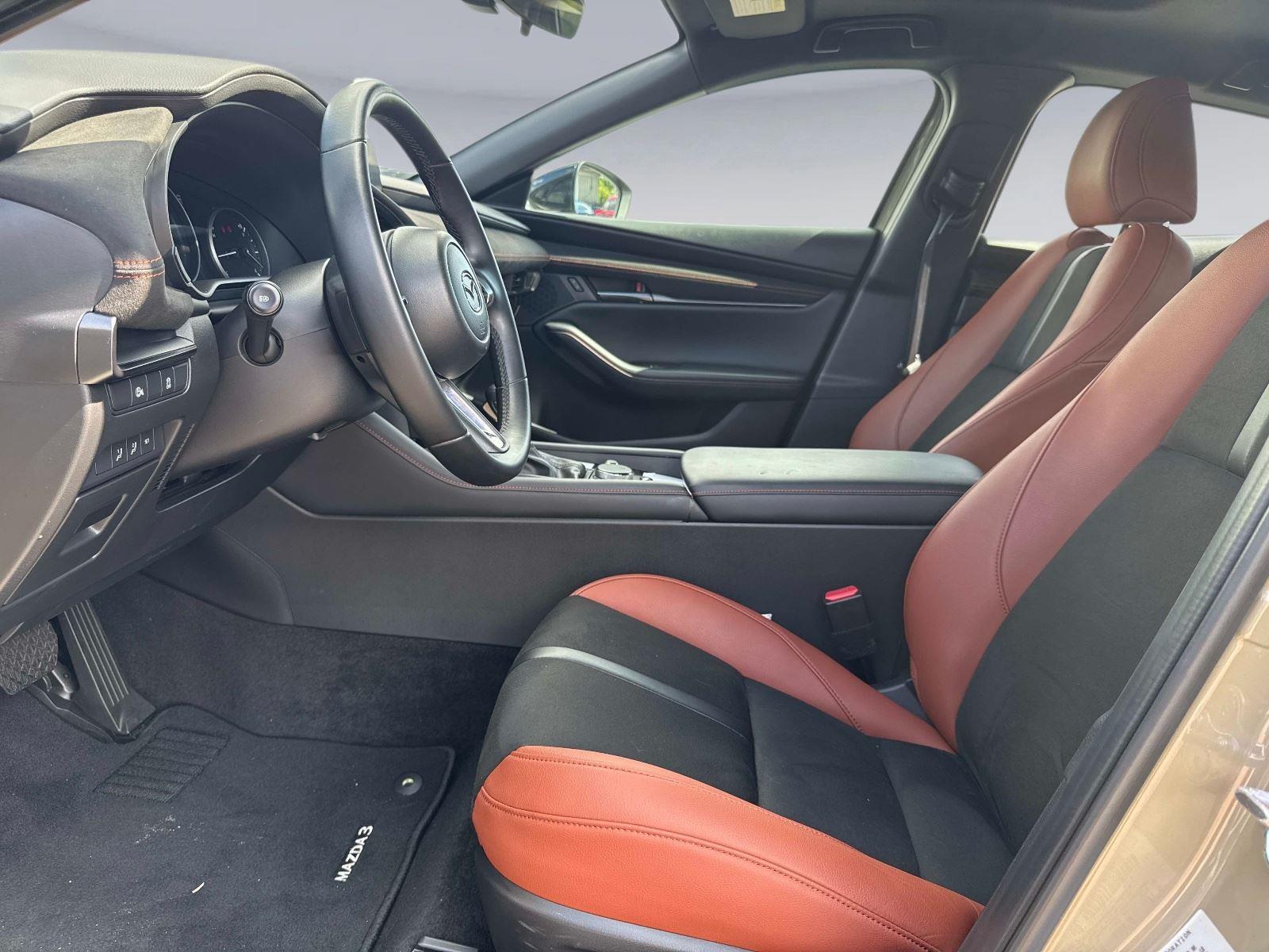 2025 Mazda Mazda3 Hatchback 2.5 Carbon Turbo