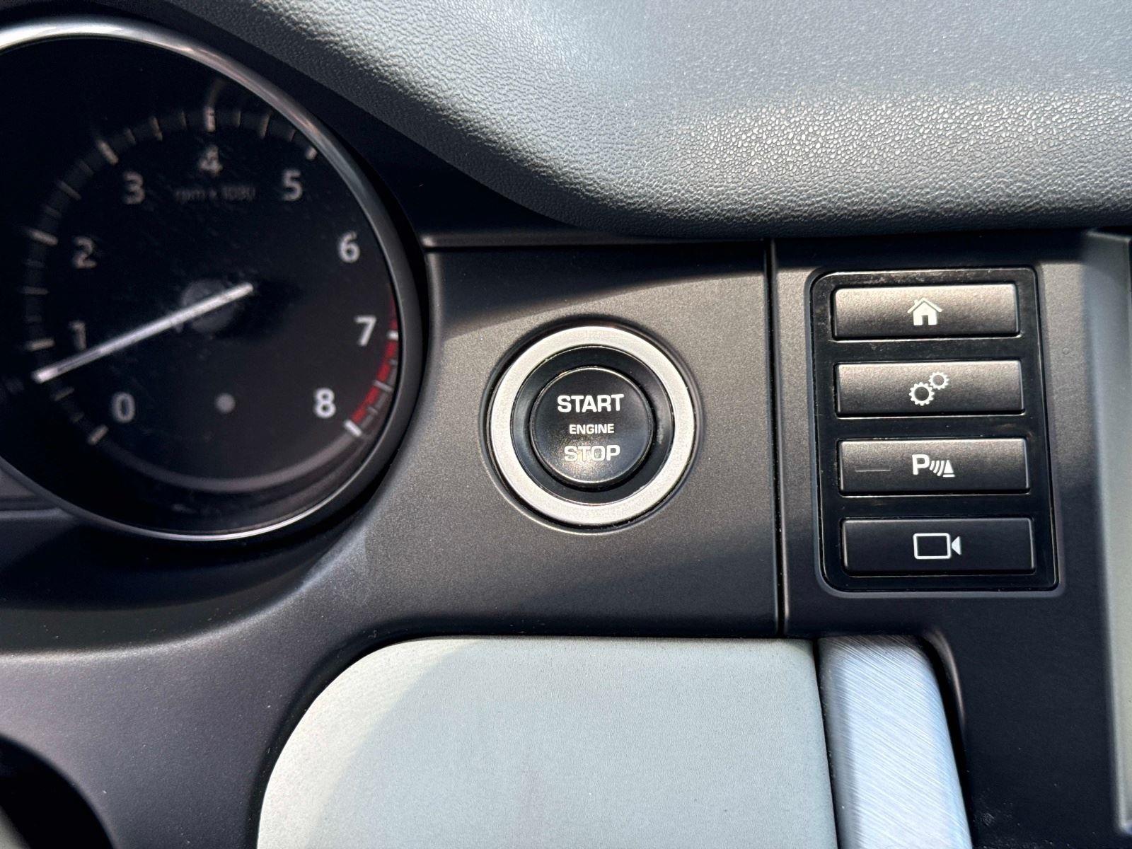 2018 Land Rover Discovery Sport SE