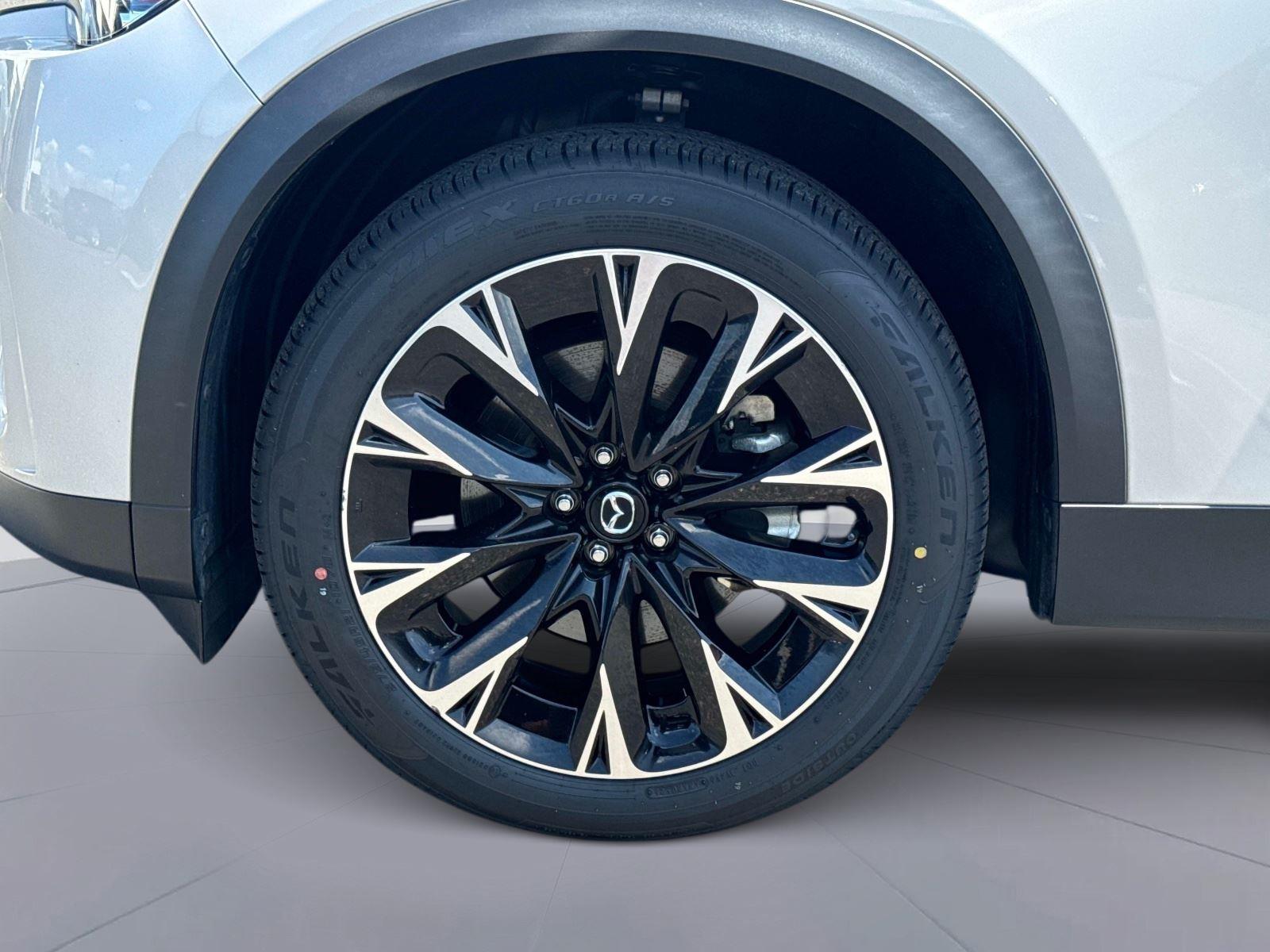 2024 Mazda CX-90 PHEV Premium Plus