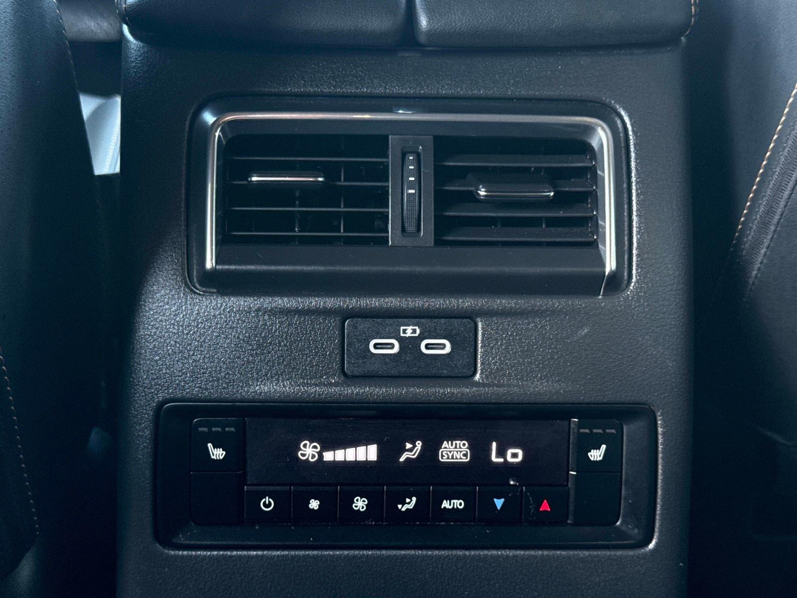 2024 Mazda CX-90 PHEV Premium Plus