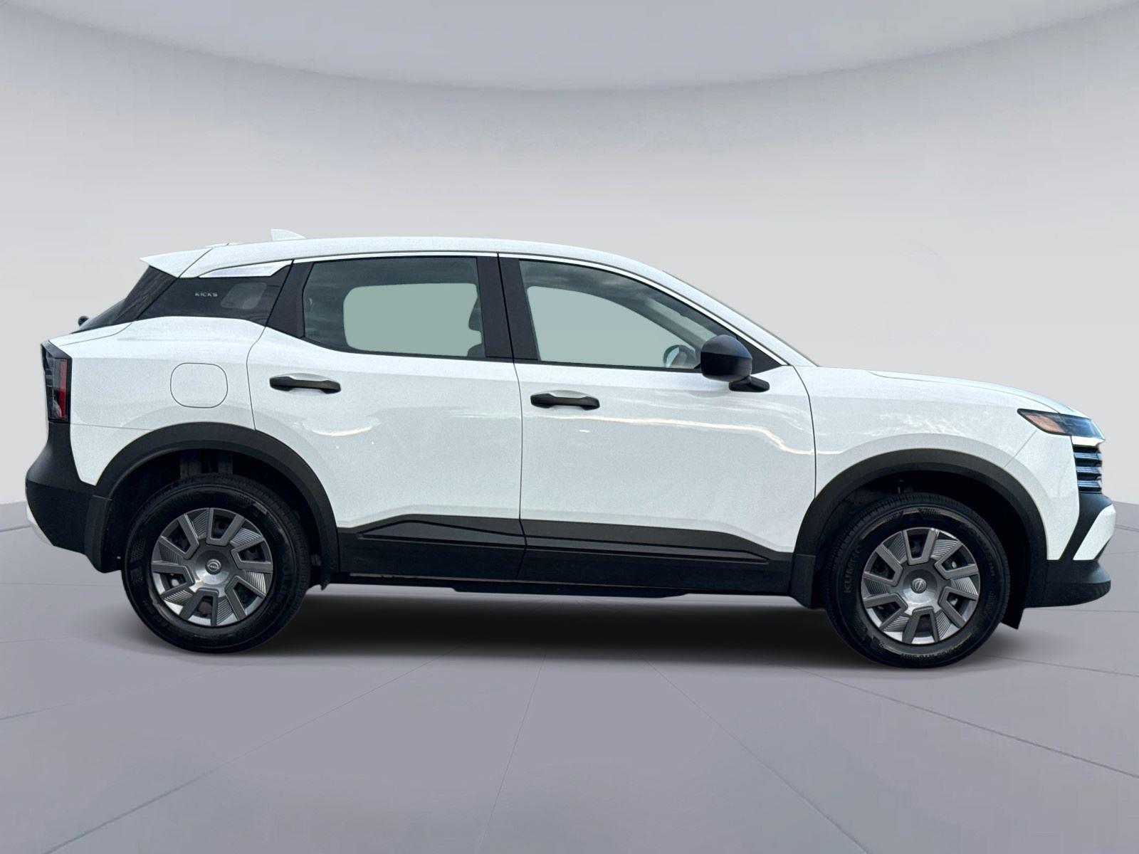 2025 Nissan Kicks S