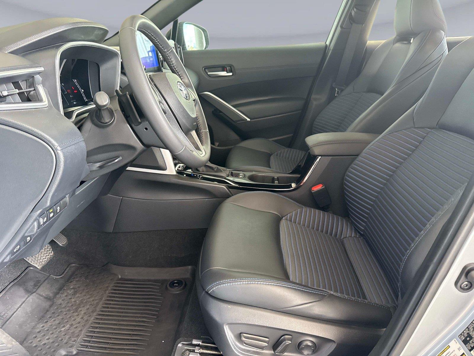 2023 Toyota Corolla Cross Hybrid XSE
