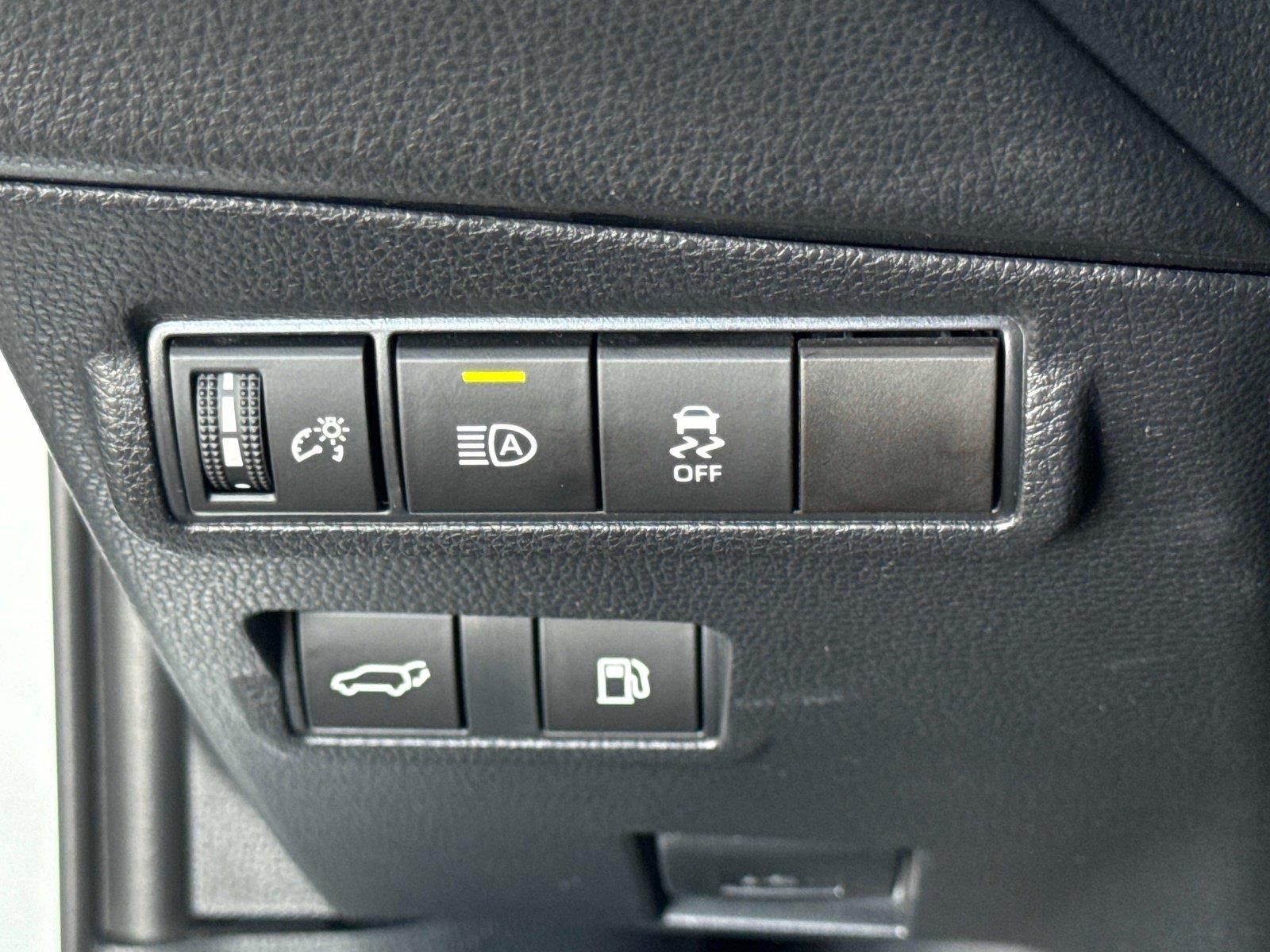 2023 Toyota Corolla Cross Hybrid XSE