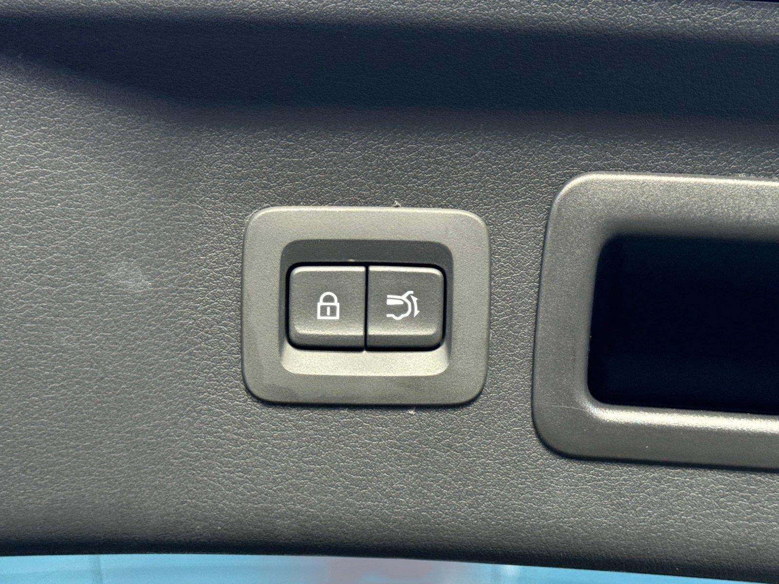 2025 Mazda CX-70 PHEV Premium Package
