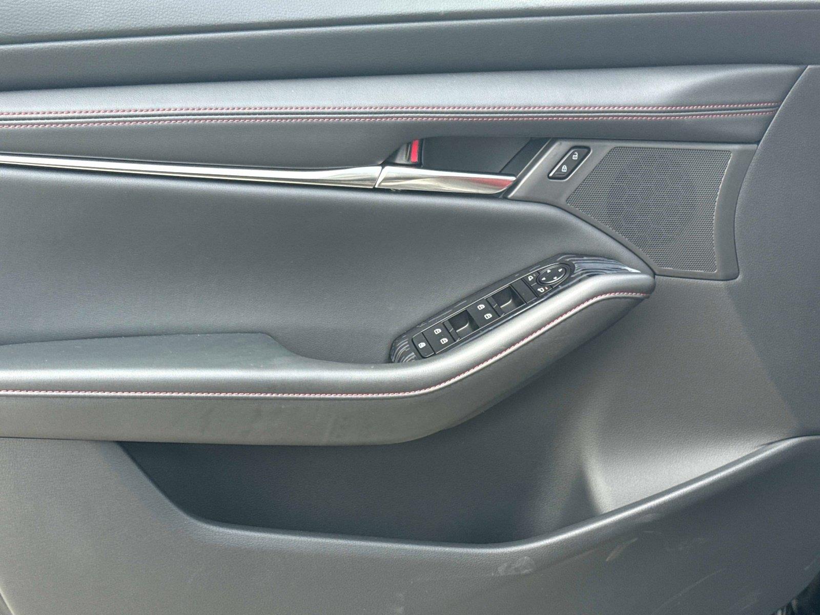 2026 Mazda Mazda3 Sedan 2.5 S Carbon Edition