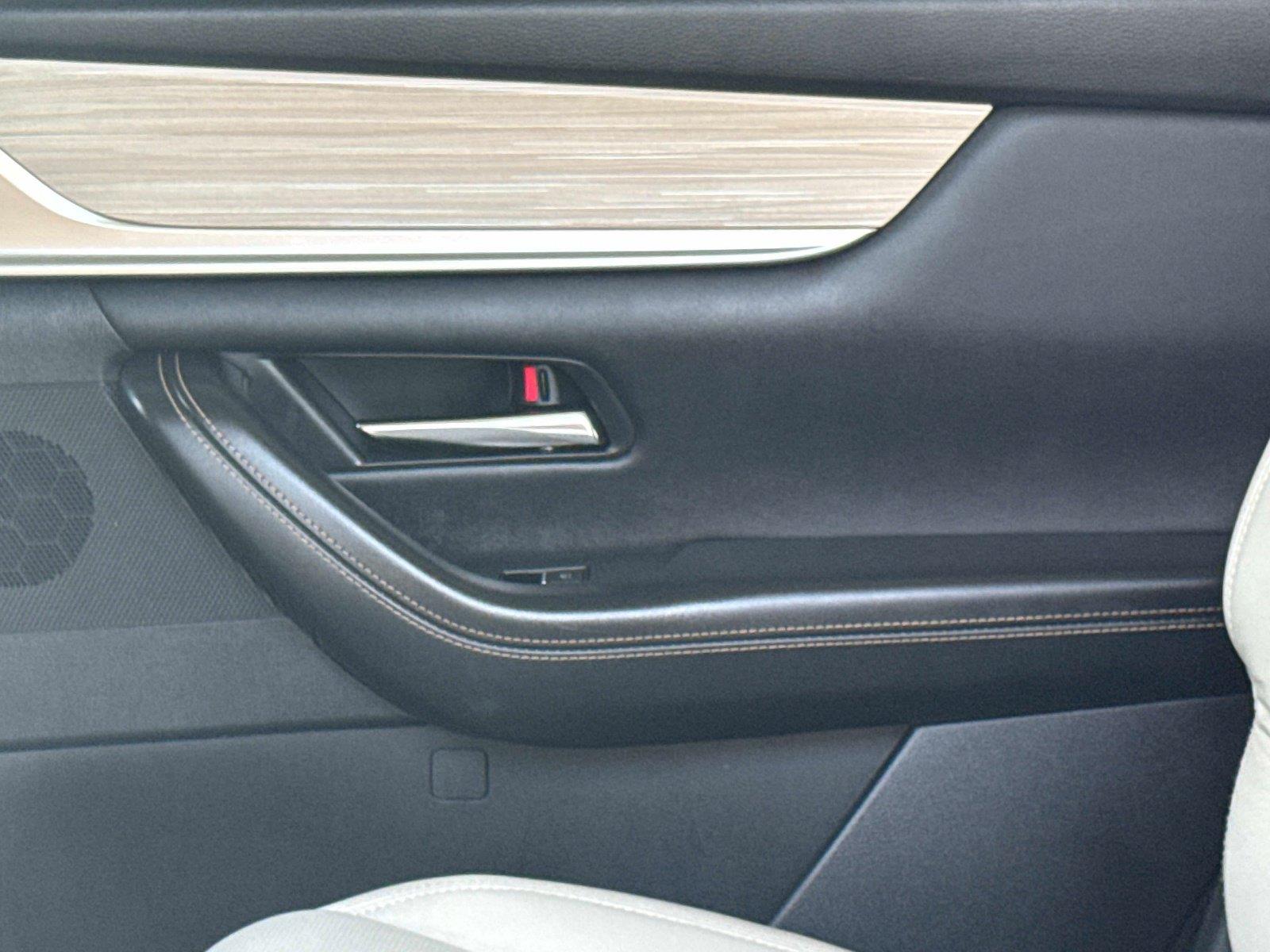 2025 Mazda CX-70 PHEV Premium Package