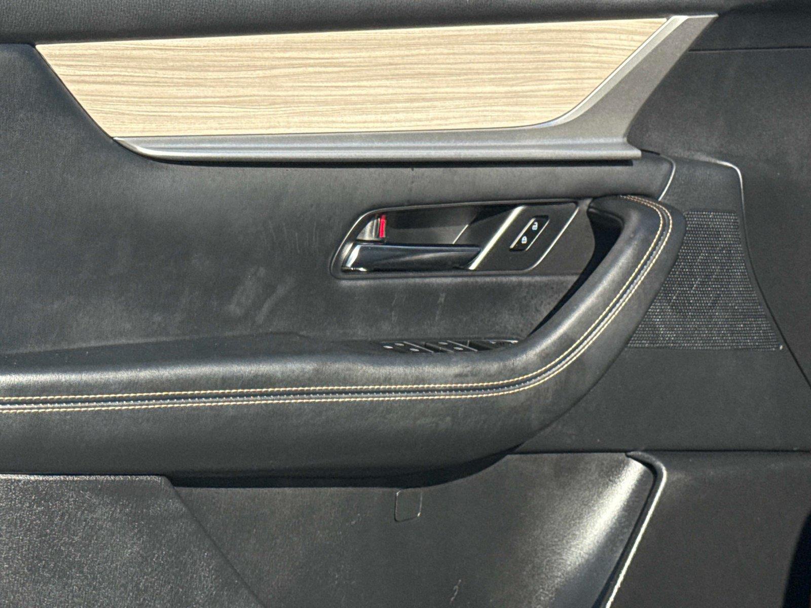 2025 Mazda CX-70 PHEV Premium Package