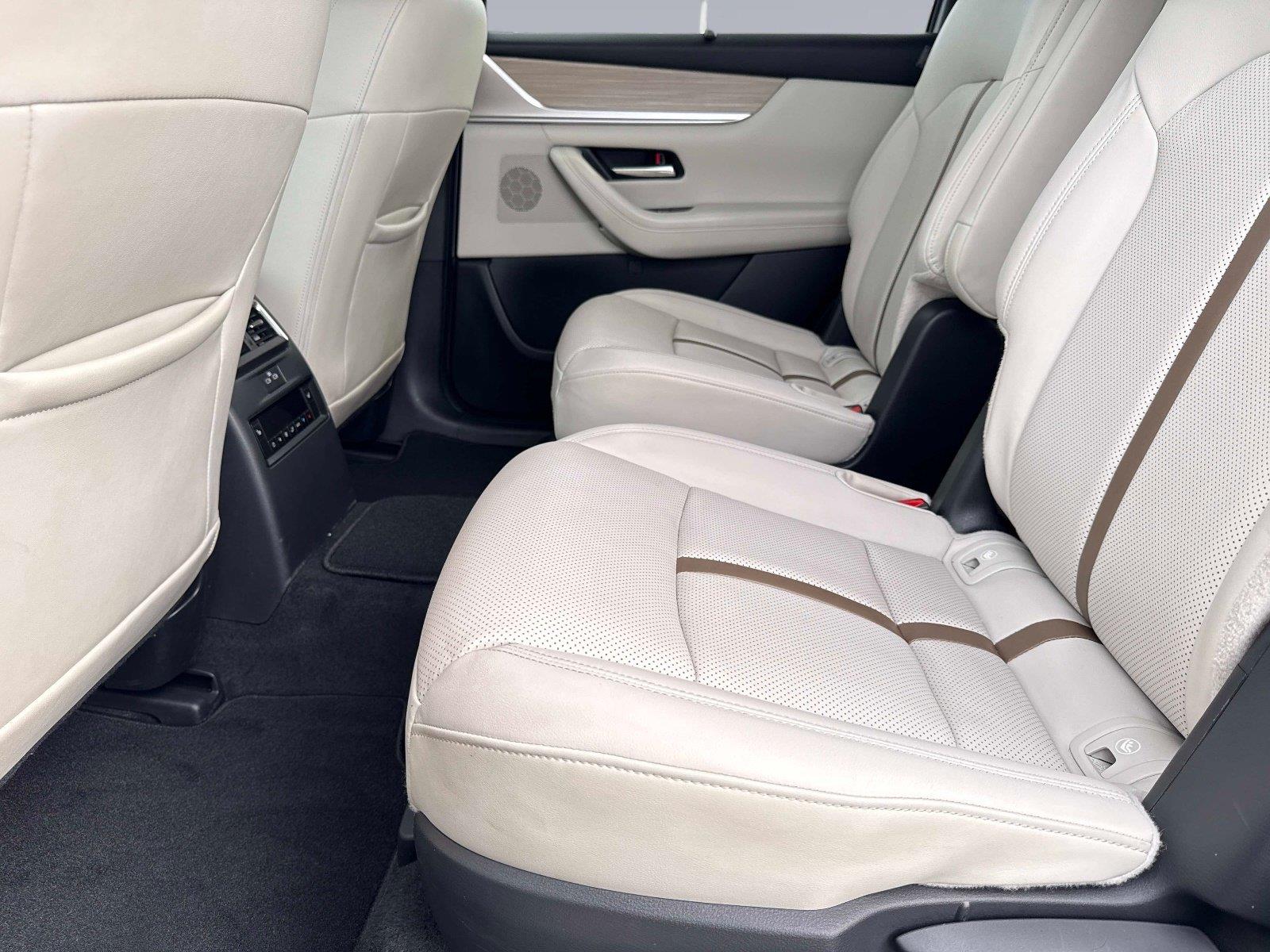 2024 Mazda CX-90 PHEV Premium Plus