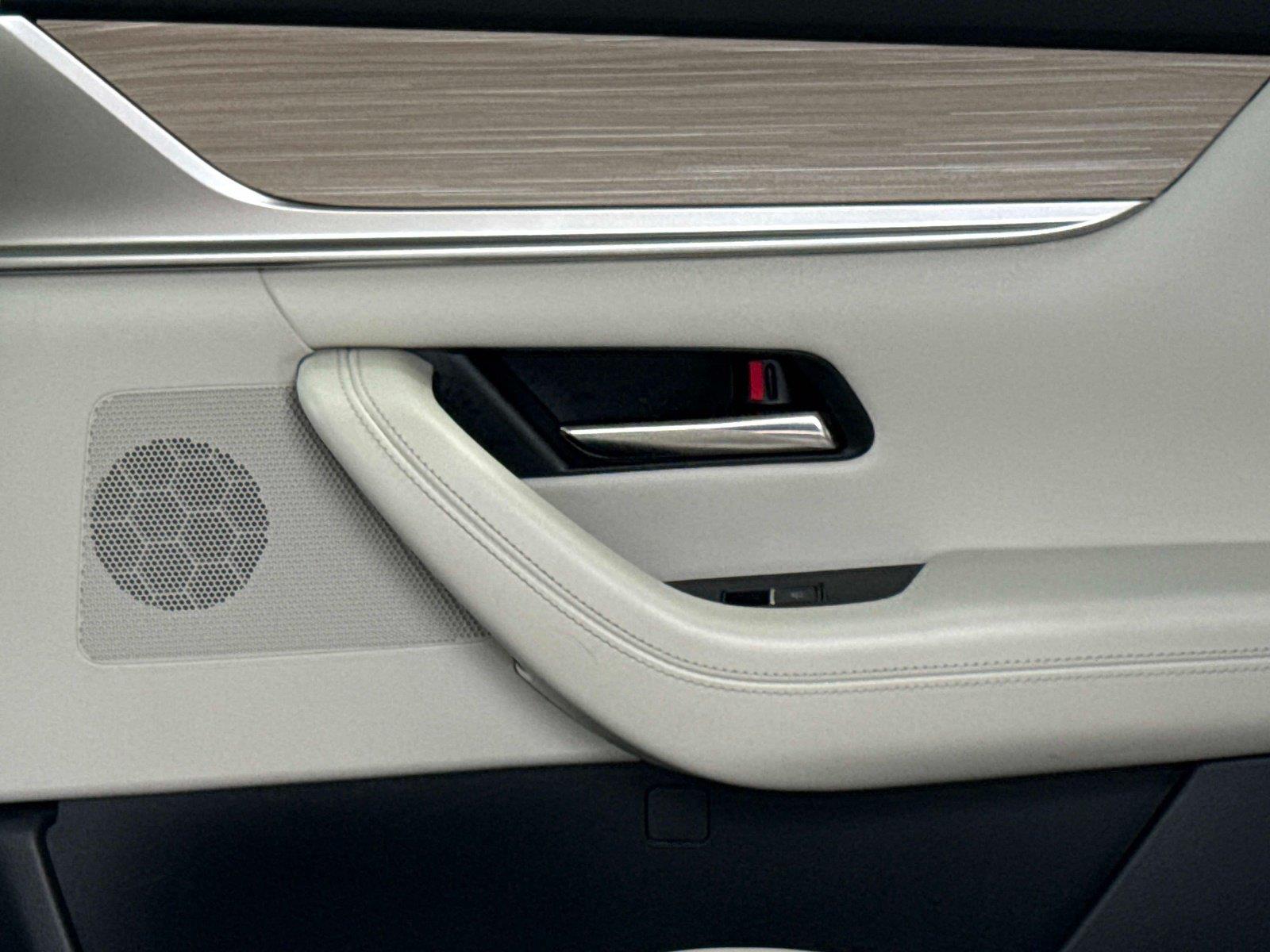 2024 Mazda CX-90 PHEV Premium Plus