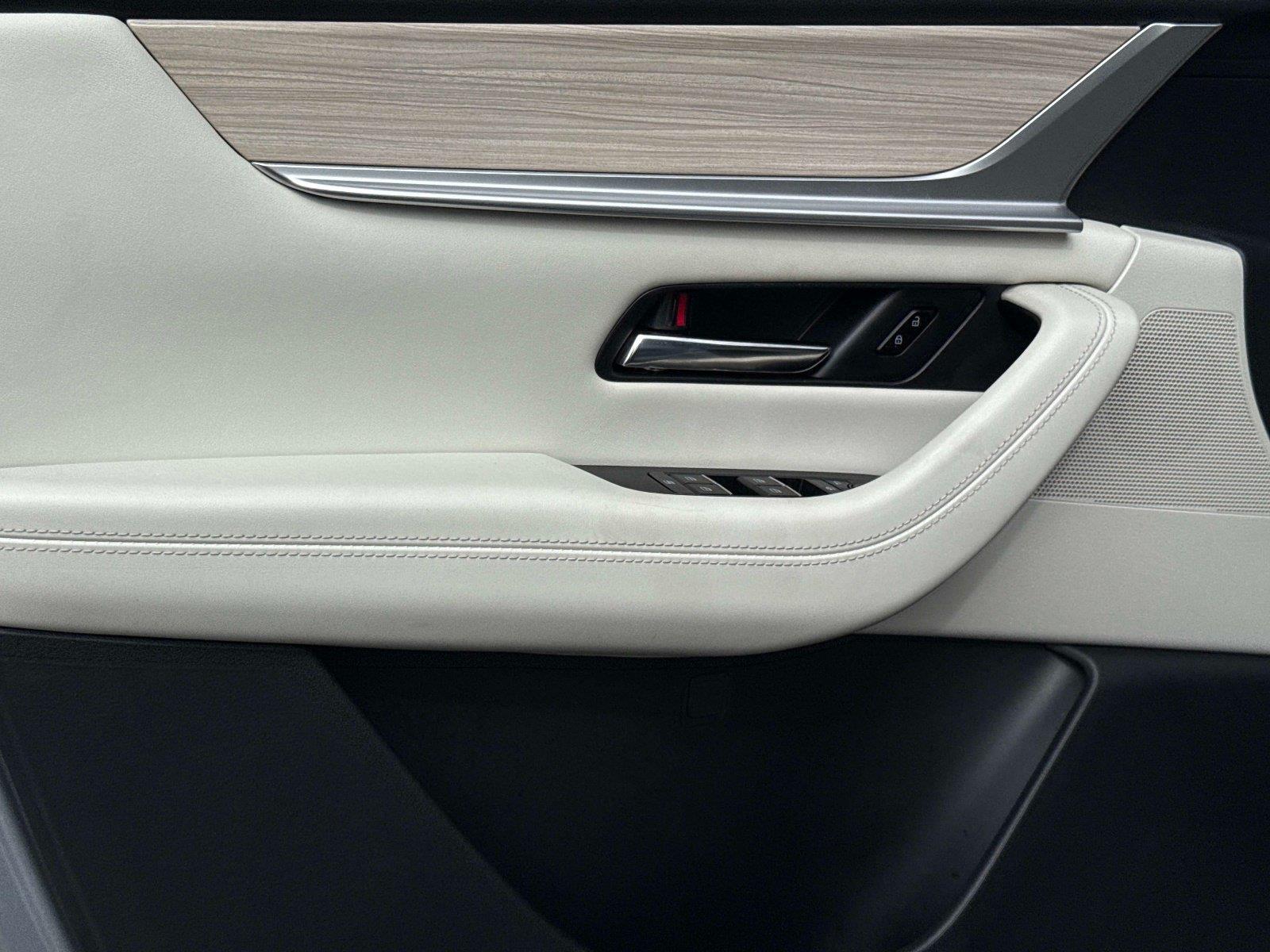 2024 Mazda CX-90 PHEV Premium Plus