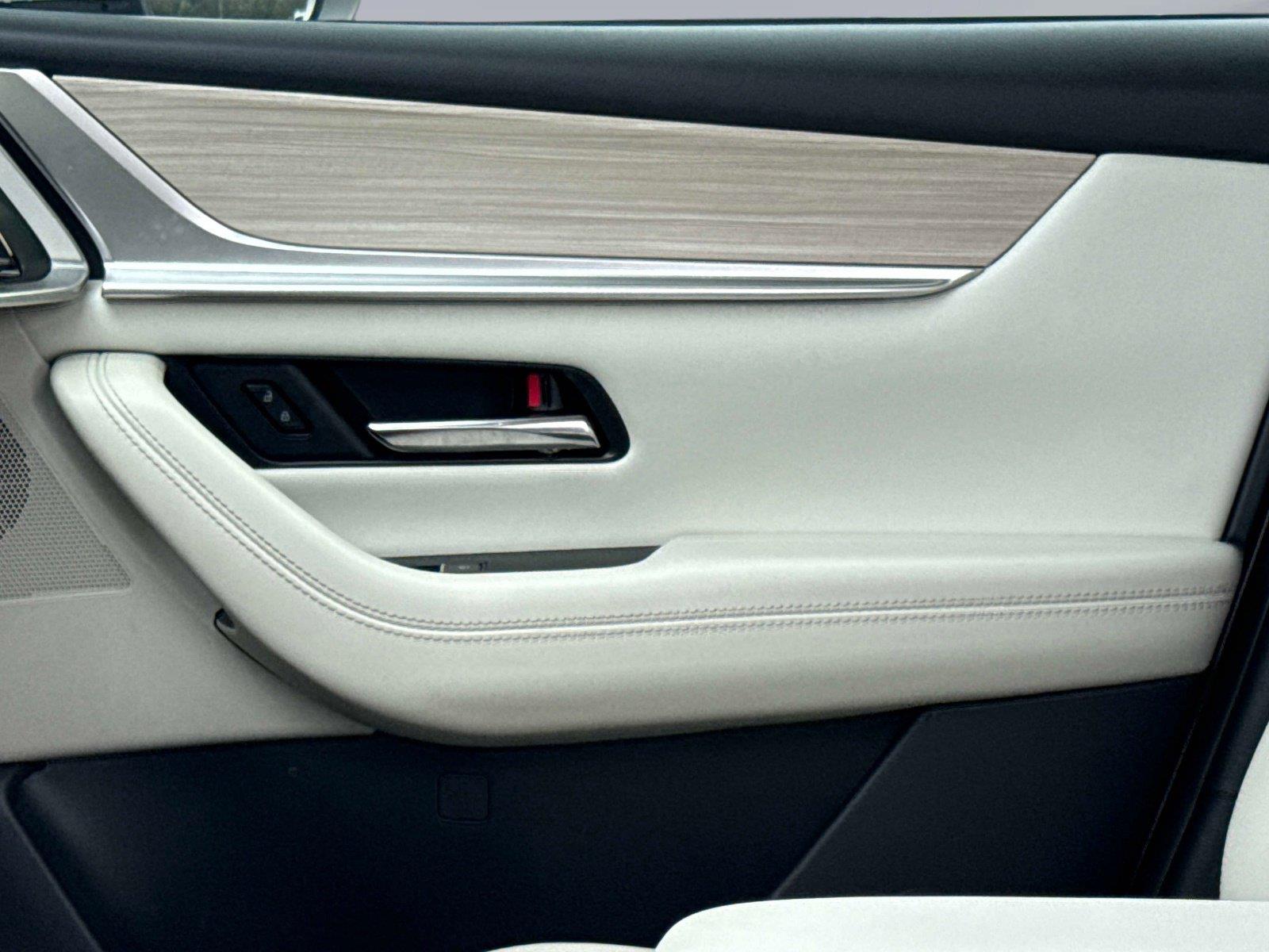 2024 Mazda CX-90 PHEV Premium Plus