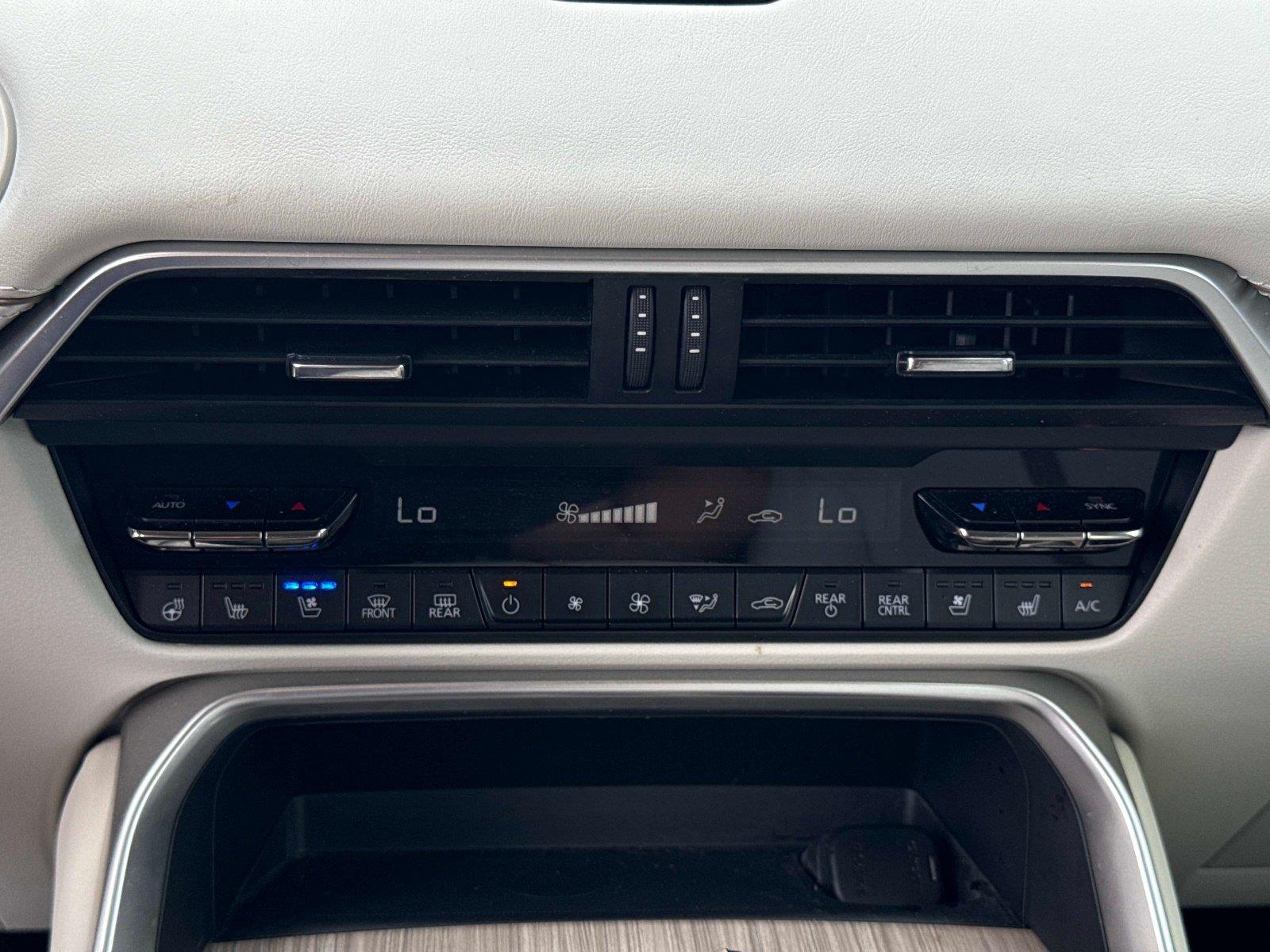 2024 Mazda CX-90 PHEV Premium Plus