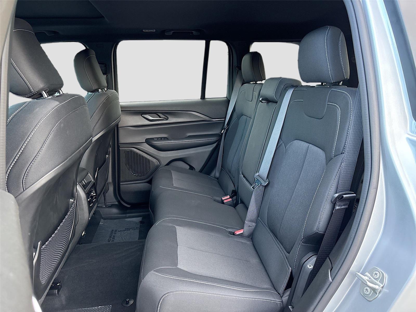 2024 Jeep Grand Cherokee Laredo X