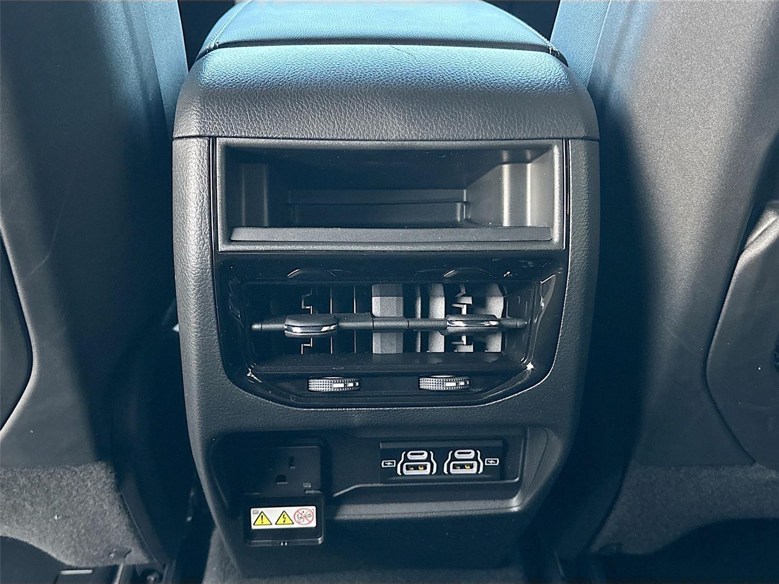 2024 Jeep Grand Cherokee Laredo X