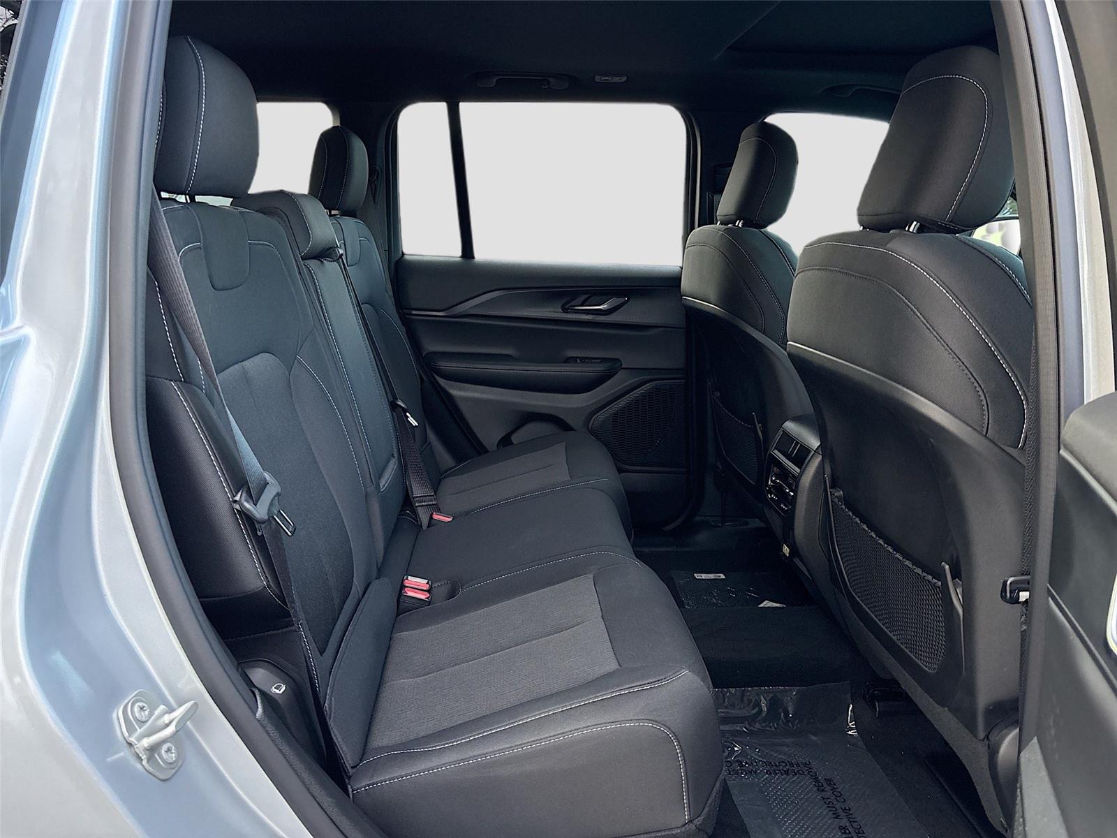 2024 Jeep Grand Cherokee Laredo X